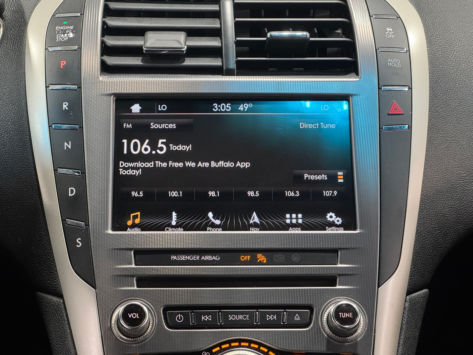 Thumbnail: 2017 Lincoln MKZ - 3