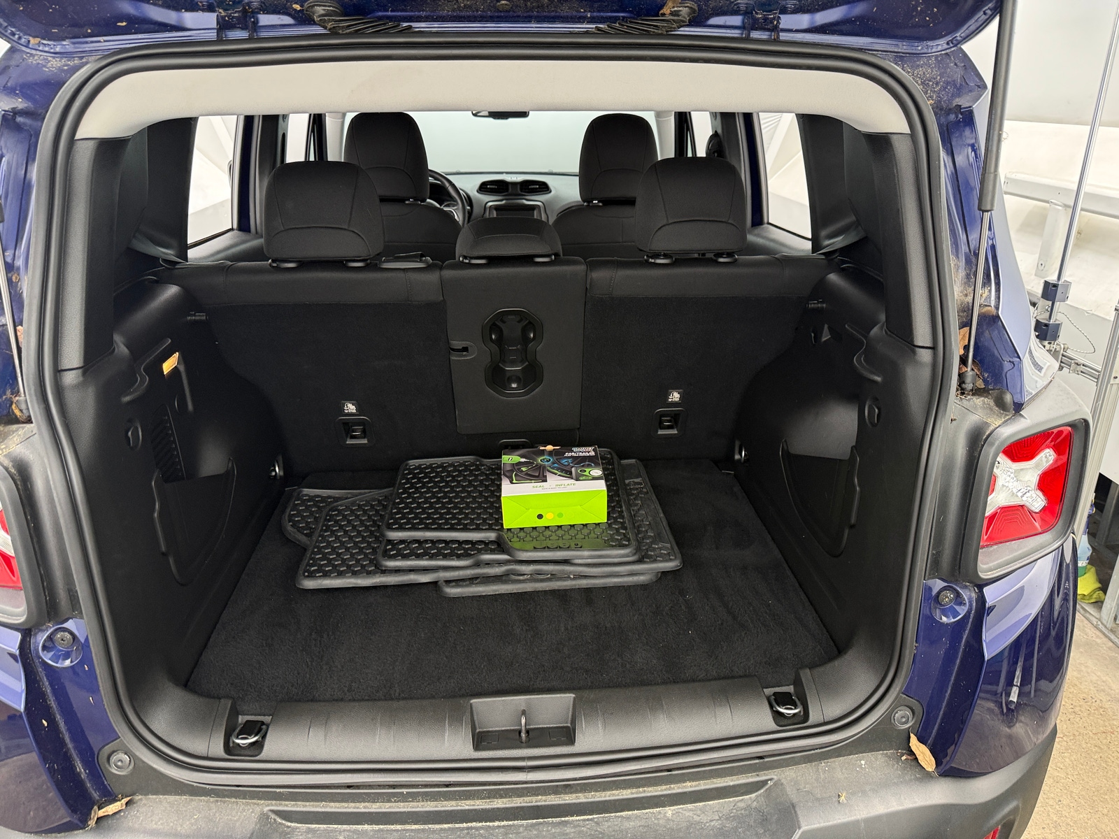 Thumbnail: 2021 Jeep Renegade - 7