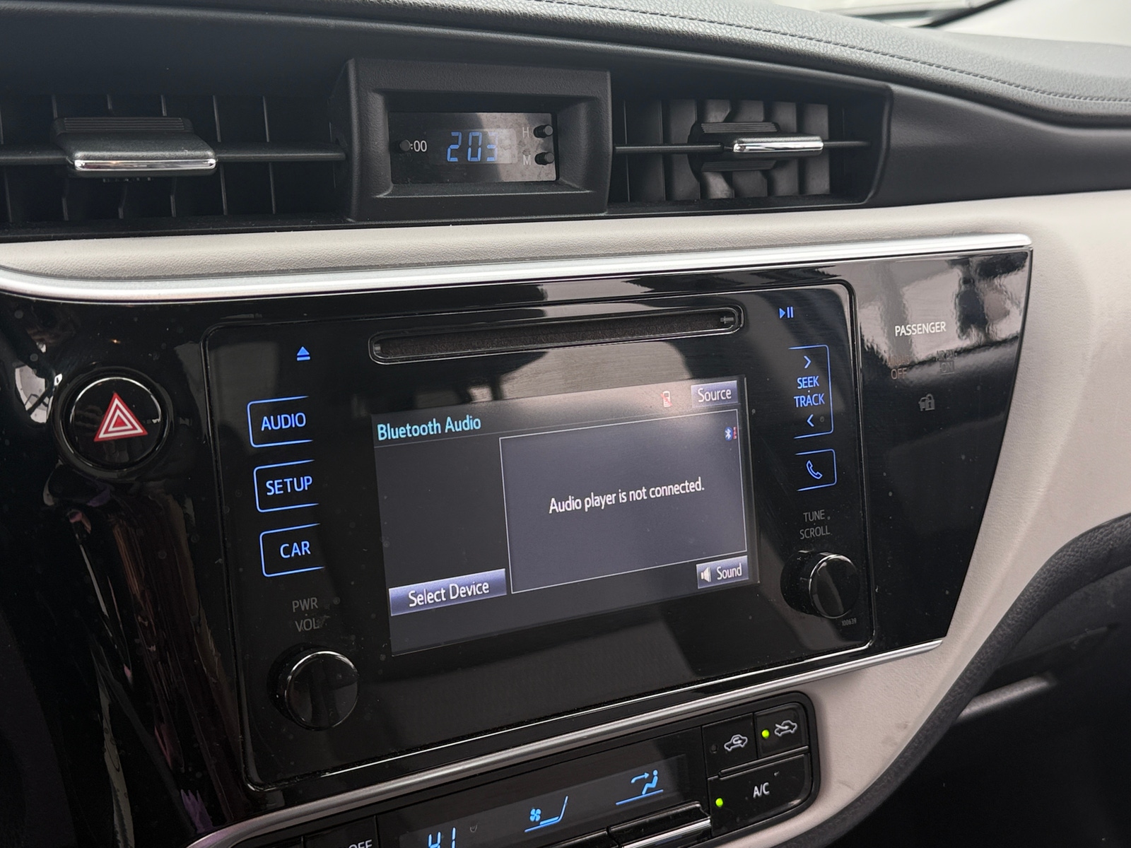 Thumbnail: 2017 Toyota Corolla - 4