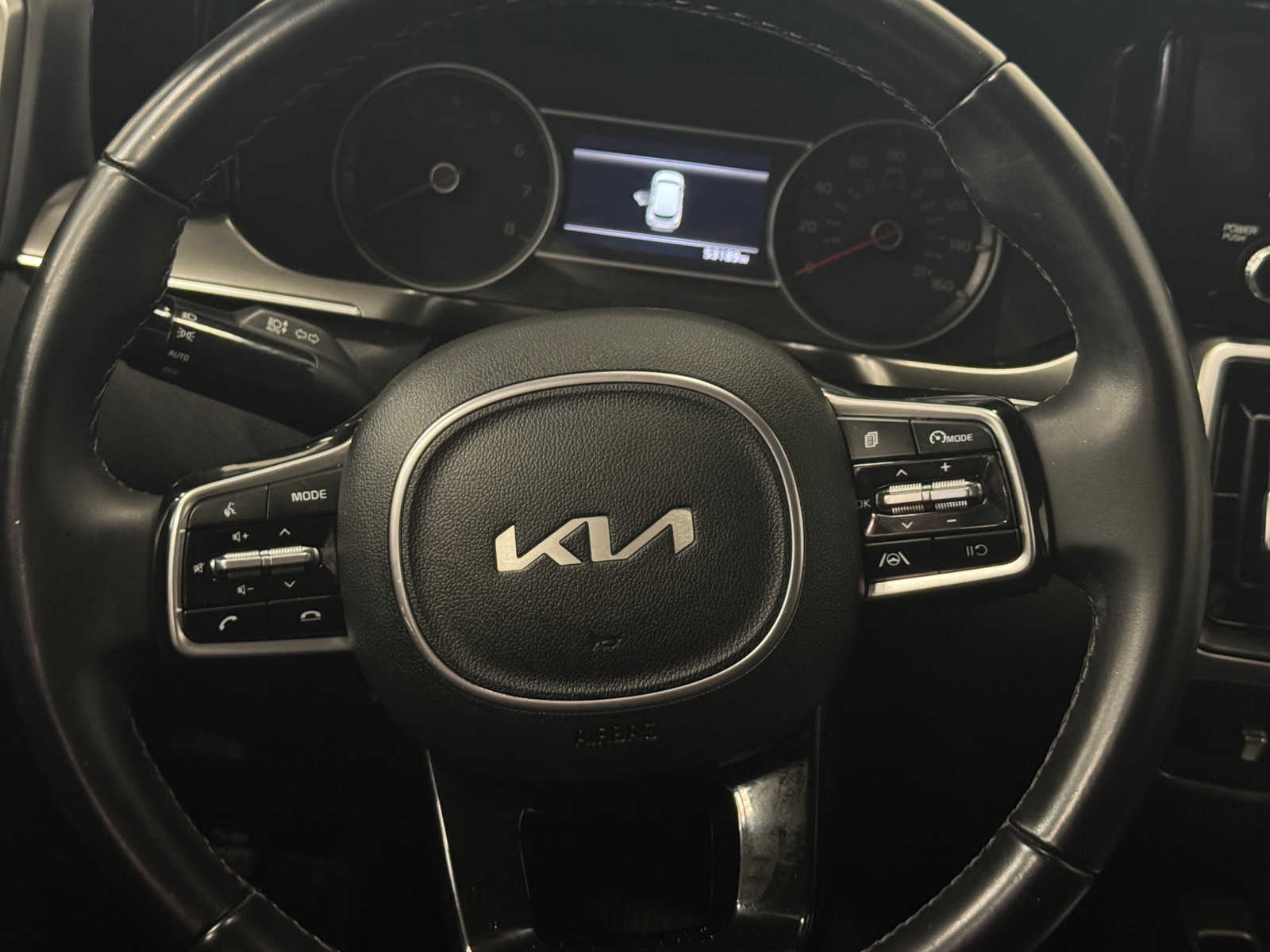 Thumbnail: 2023 Kia Sorento - 4