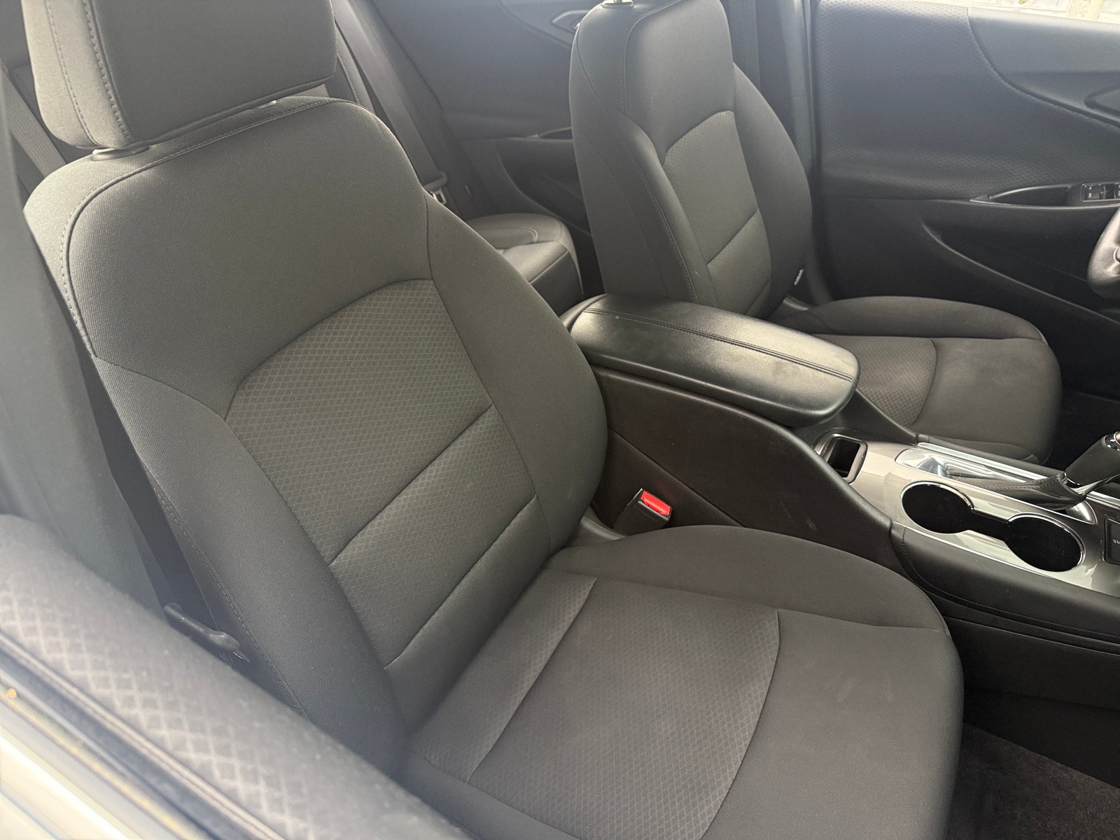 Thumbnail: 2016 Chevrolet Malibu - 2