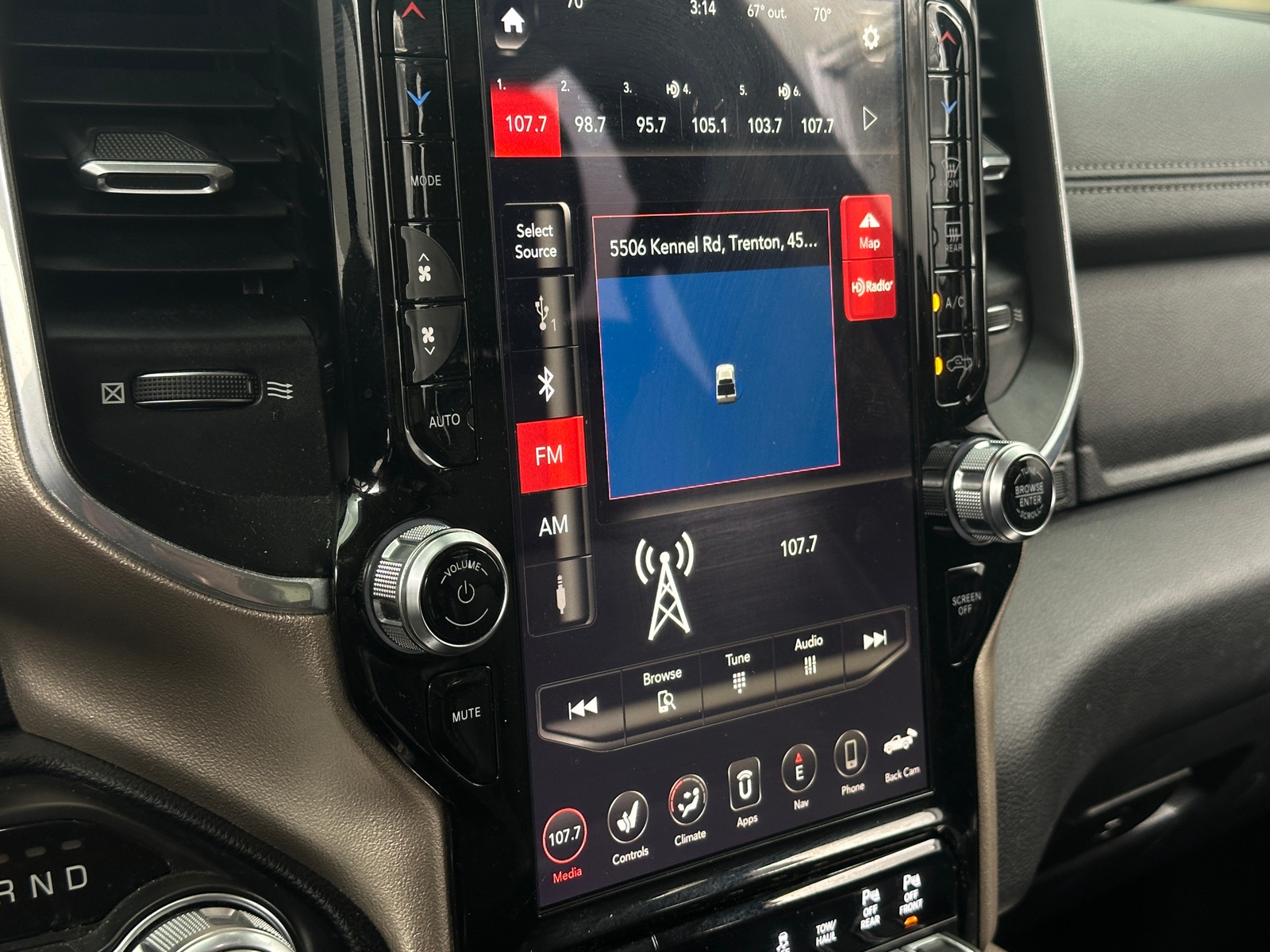 Thumbnail: 2019 RAM 1500 - 3