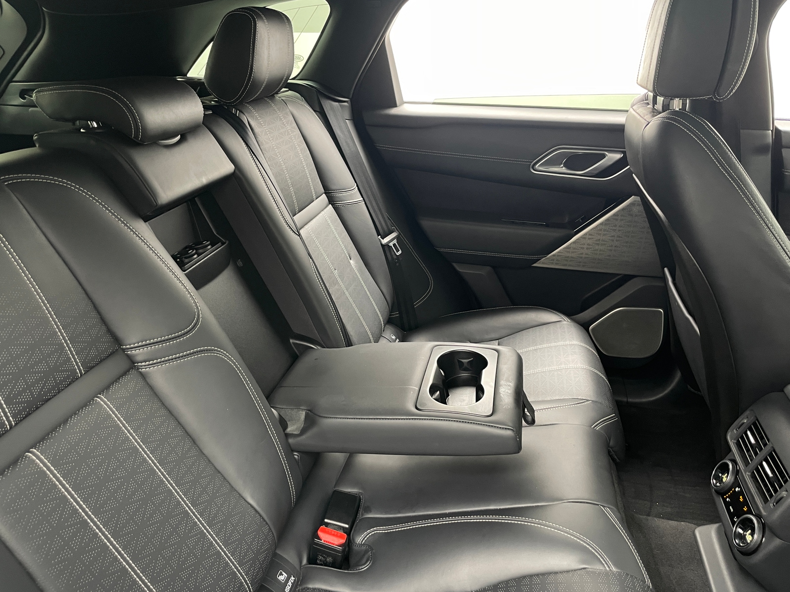 Thumbnail: 2018 Land Rover Range Rover Velar - 5