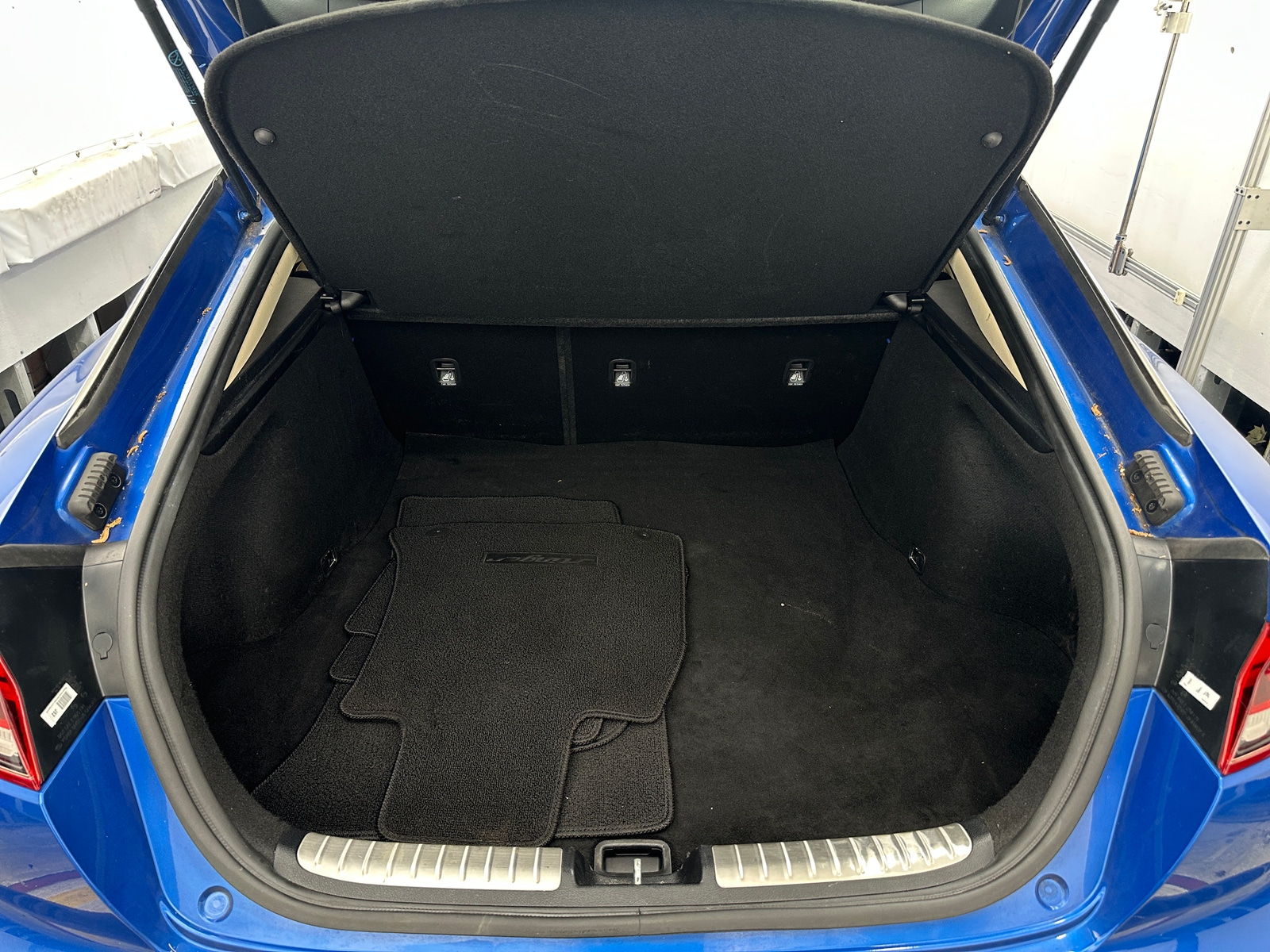 Thumbnail: 2022 Kia Stinger - 6