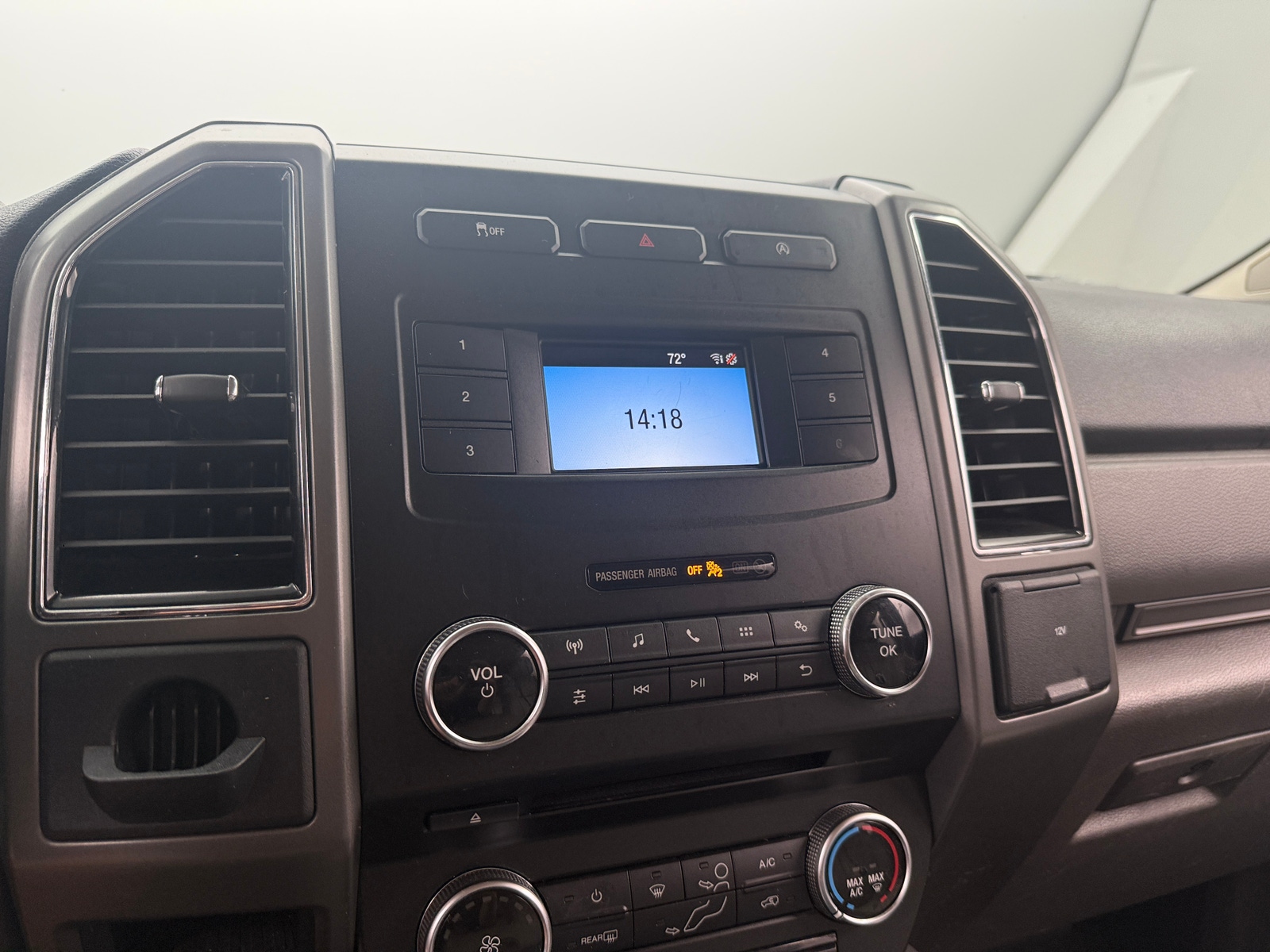 Thumbnail: 2018 Ford Expedition - 4