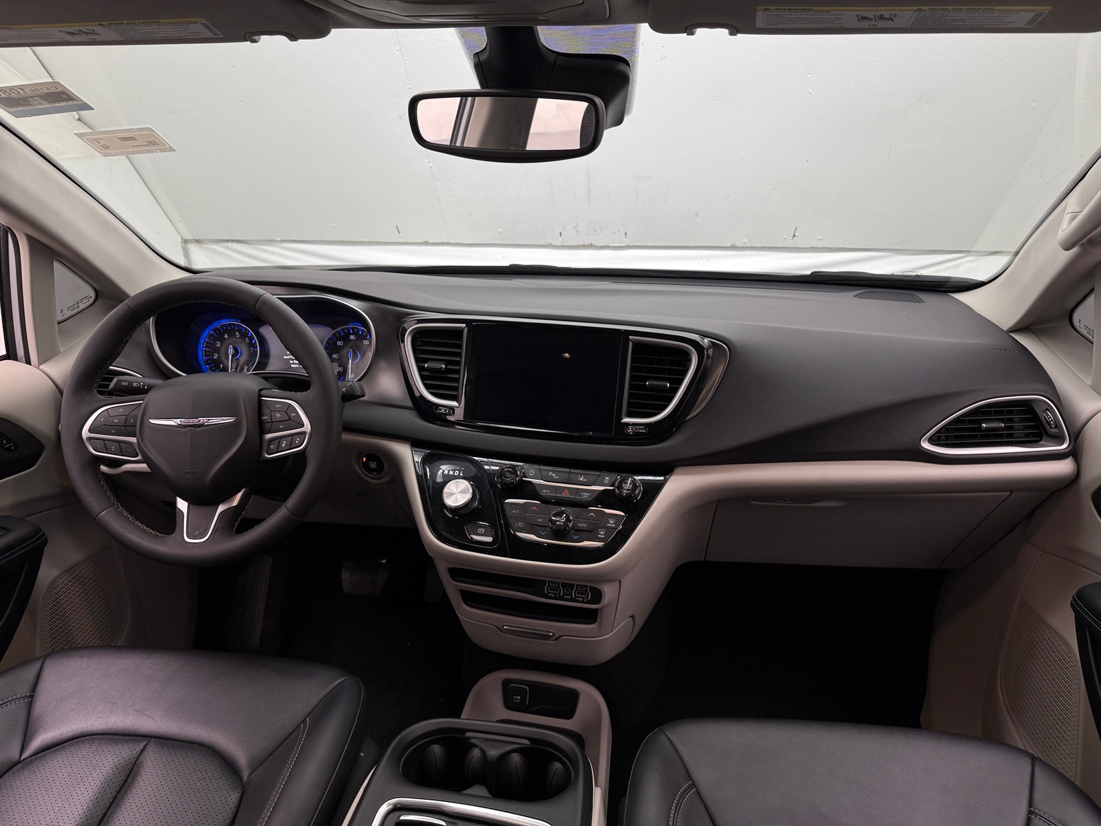 Thumbnail: 2024 Chrysler Pacifica - 2