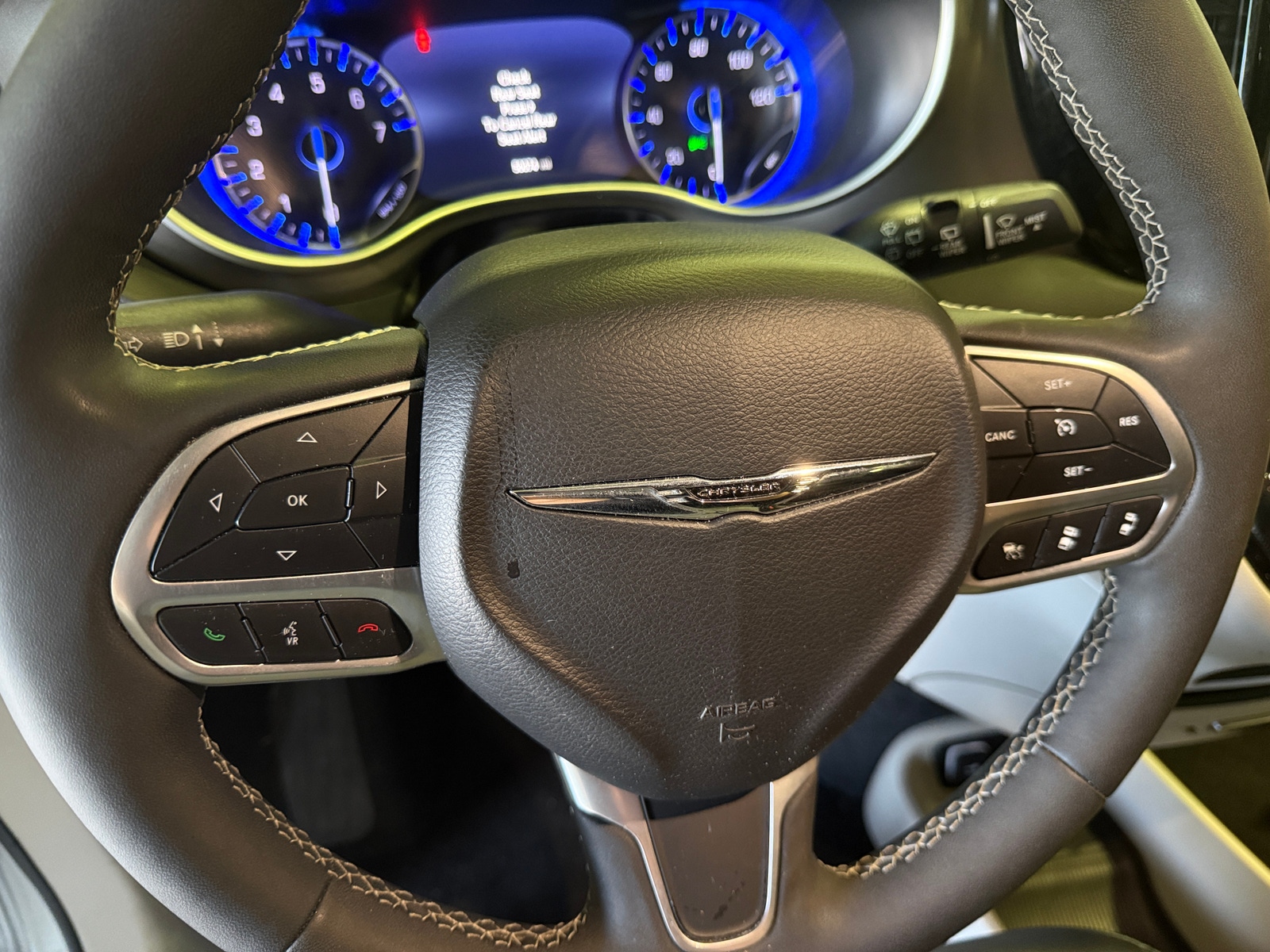 Thumbnail: 2024 Chrysler Pacifica - 4