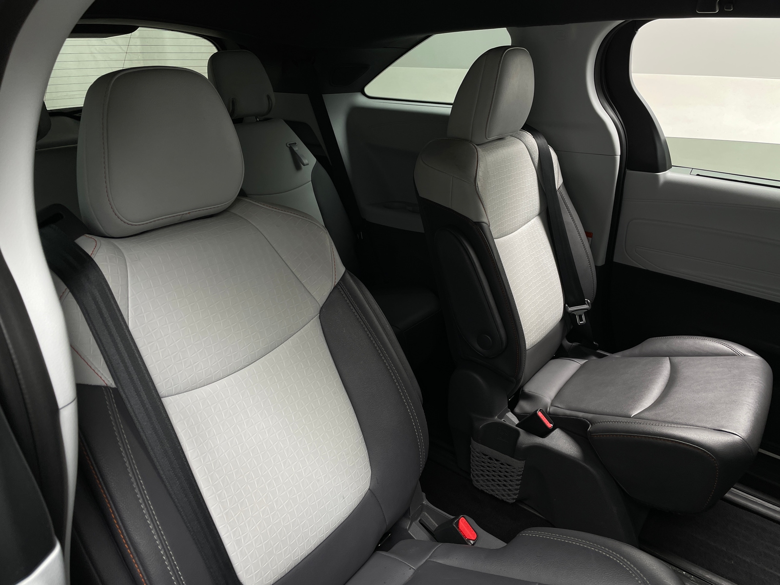 Thumbnail: 2021 Toyota Sienna - 5