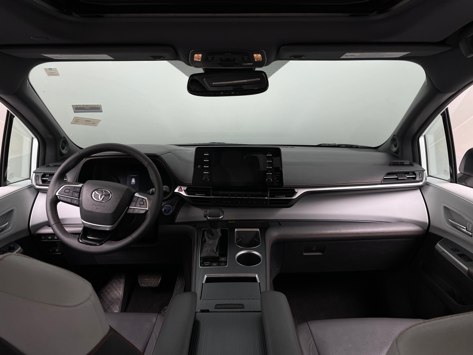 Thumbnail: 2021 Toyota Sienna - 2