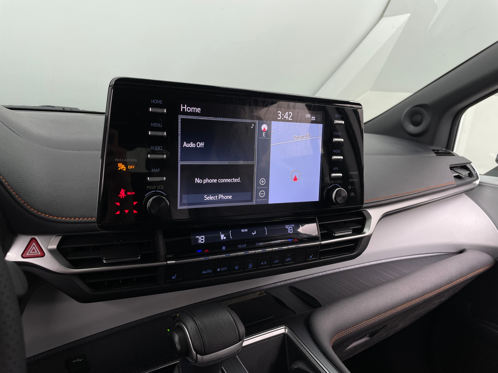 Thumbnail: 2021 Toyota Sienna - 3