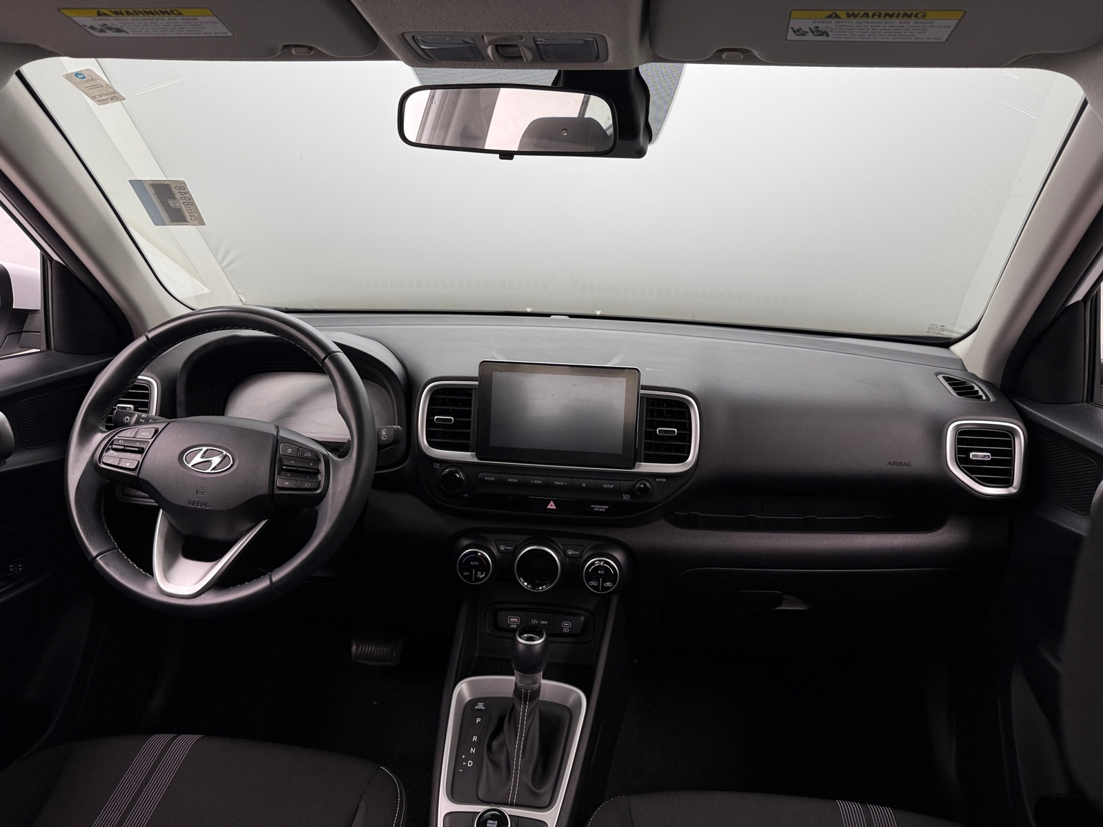 Thumbnail: 2023 Hyundai Venue - 3