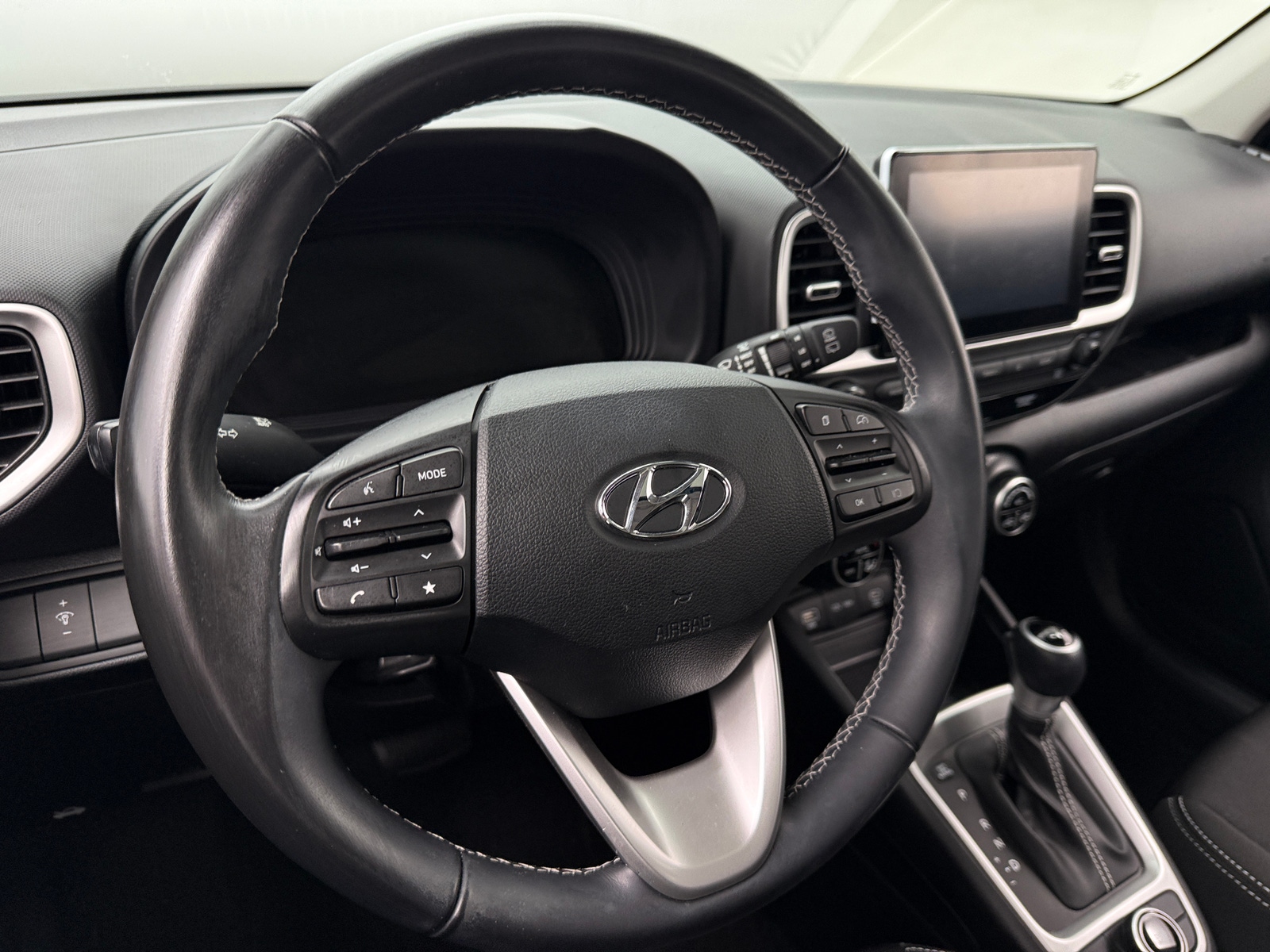 Thumbnail: 2023 Hyundai Venue - 5