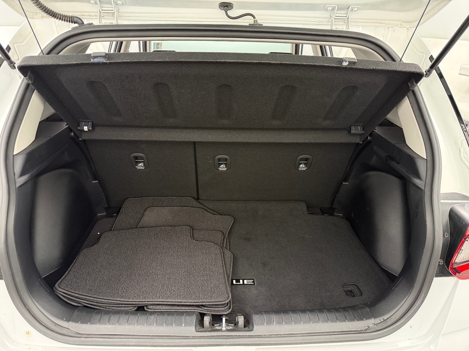 Thumbnail: 2023 Hyundai Venue - 7