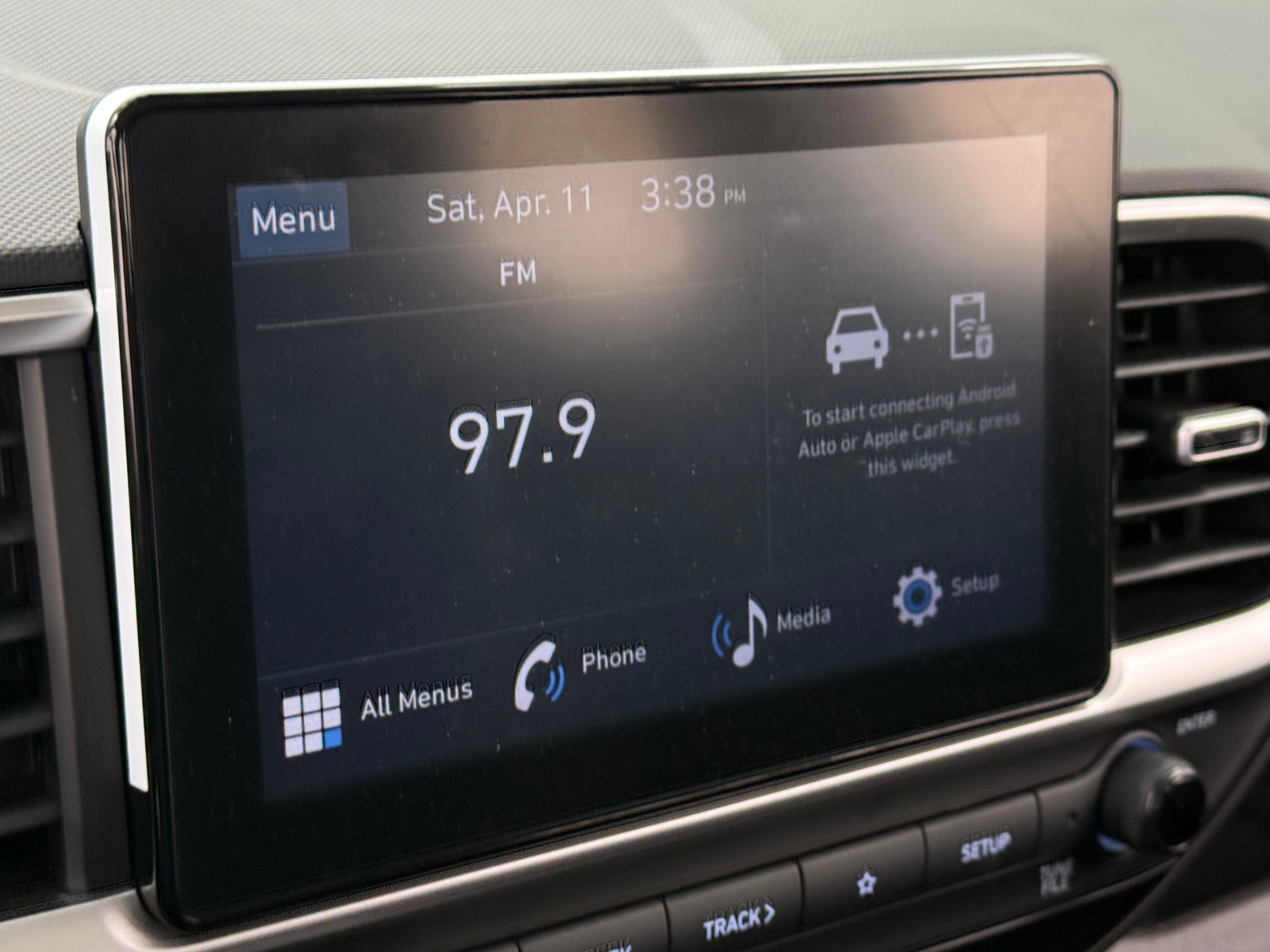 Thumbnail: 2023 Hyundai Venue - 4