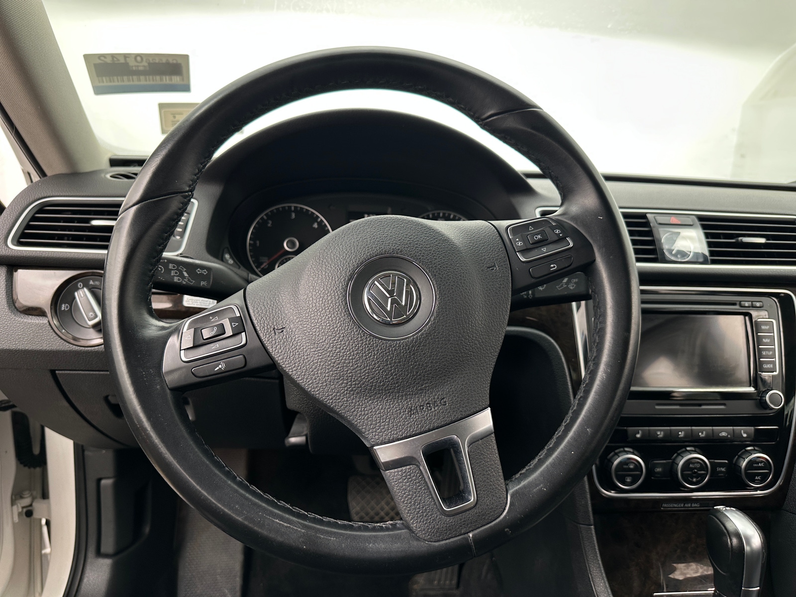 Thumbnail: 2014 Volkswagen Passat - 4