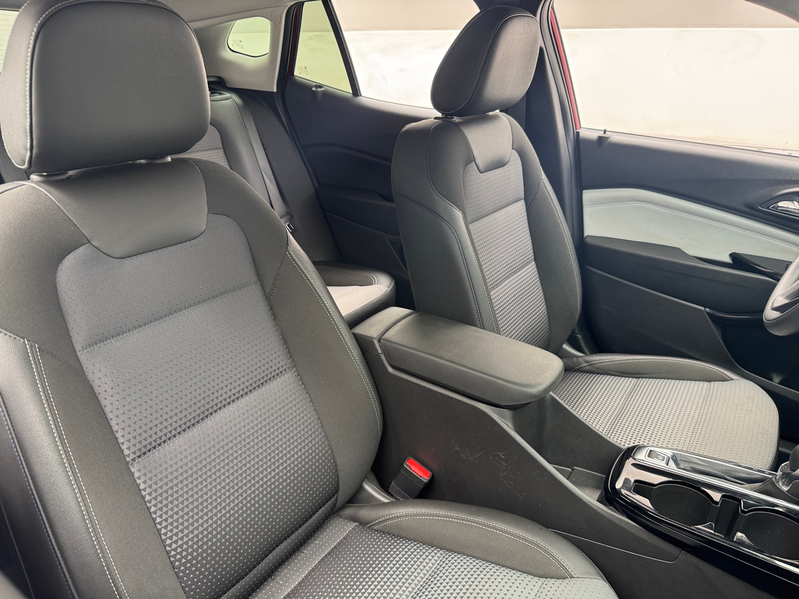 Thumbnail: 2025 Chevrolet Trax - 2