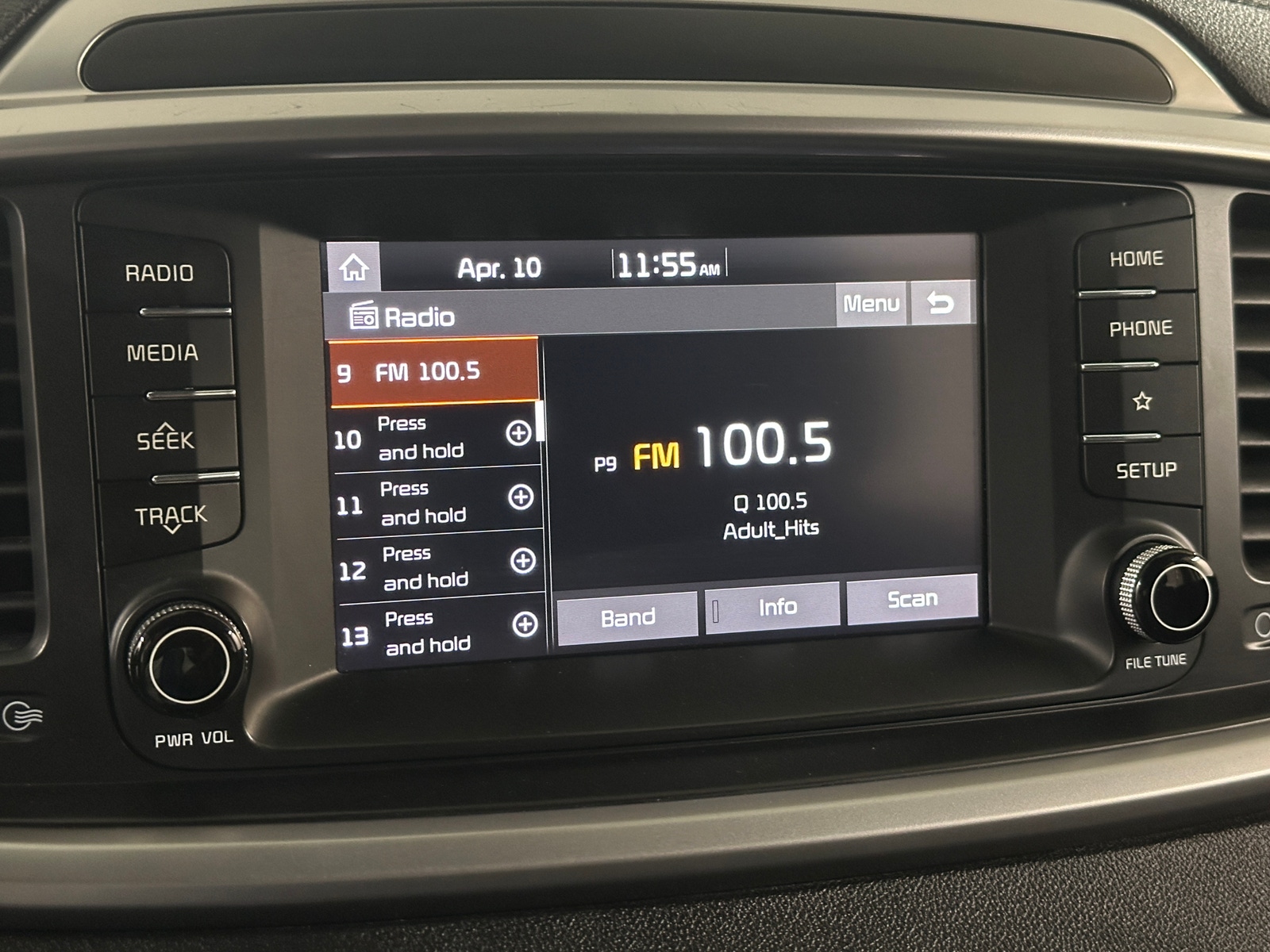 Thumbnail: 2020 Kia Sorento - 3