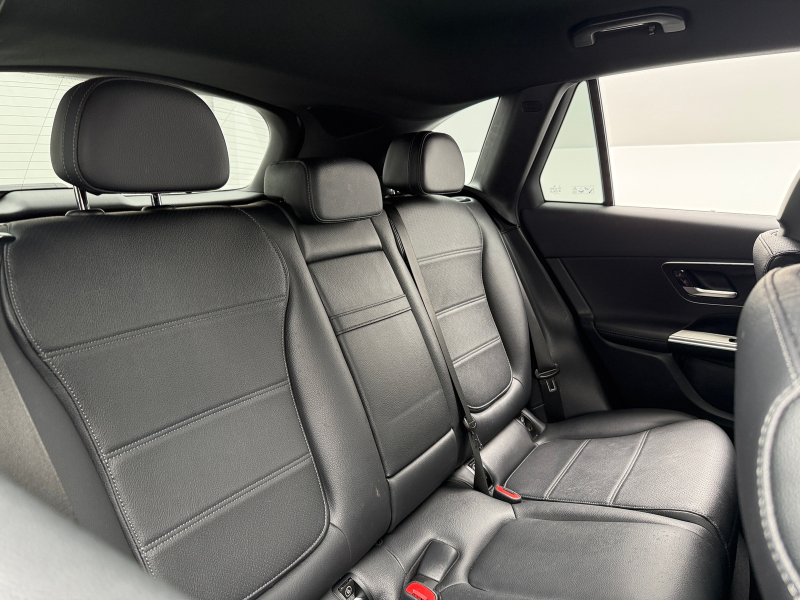 Thumbnail: 2025 Mercedes-Benz GLC - 5