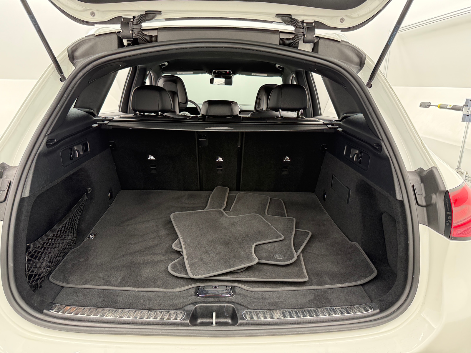 Thumbnail: 2025 Mercedes-Benz GLC - 6