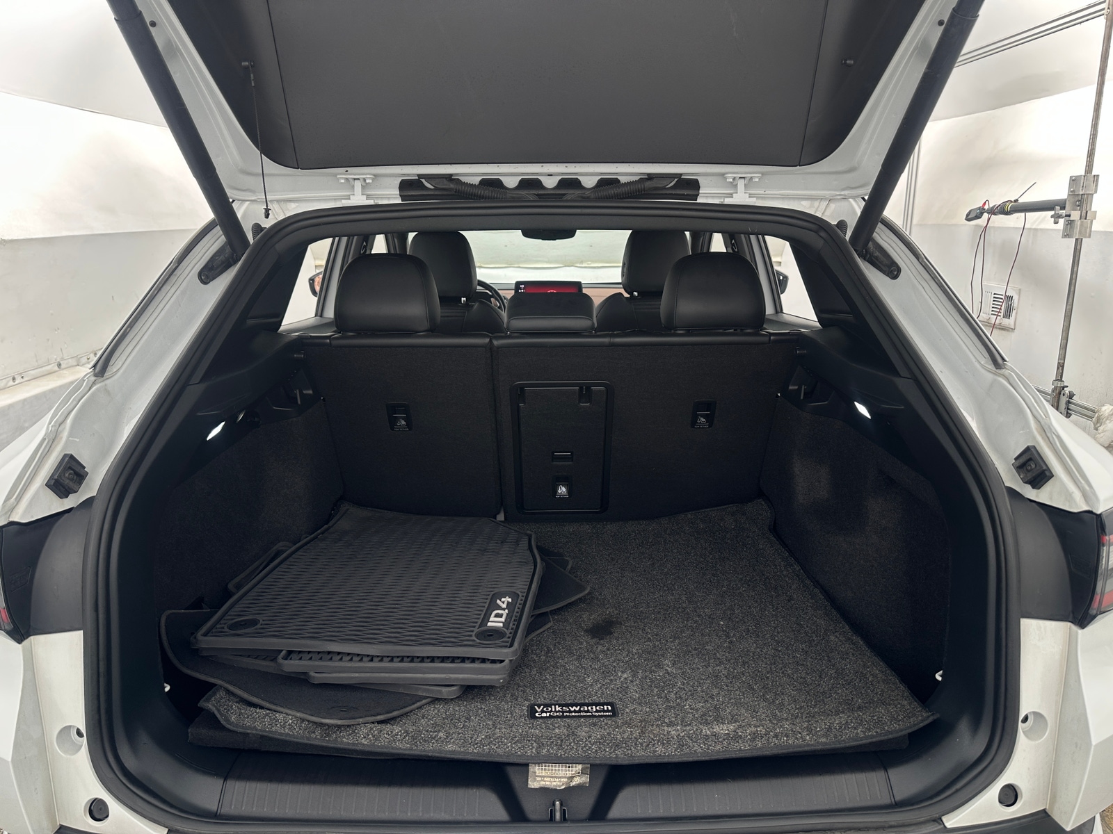 Thumbnail: 2021 Volkswagen ID.4 - 6