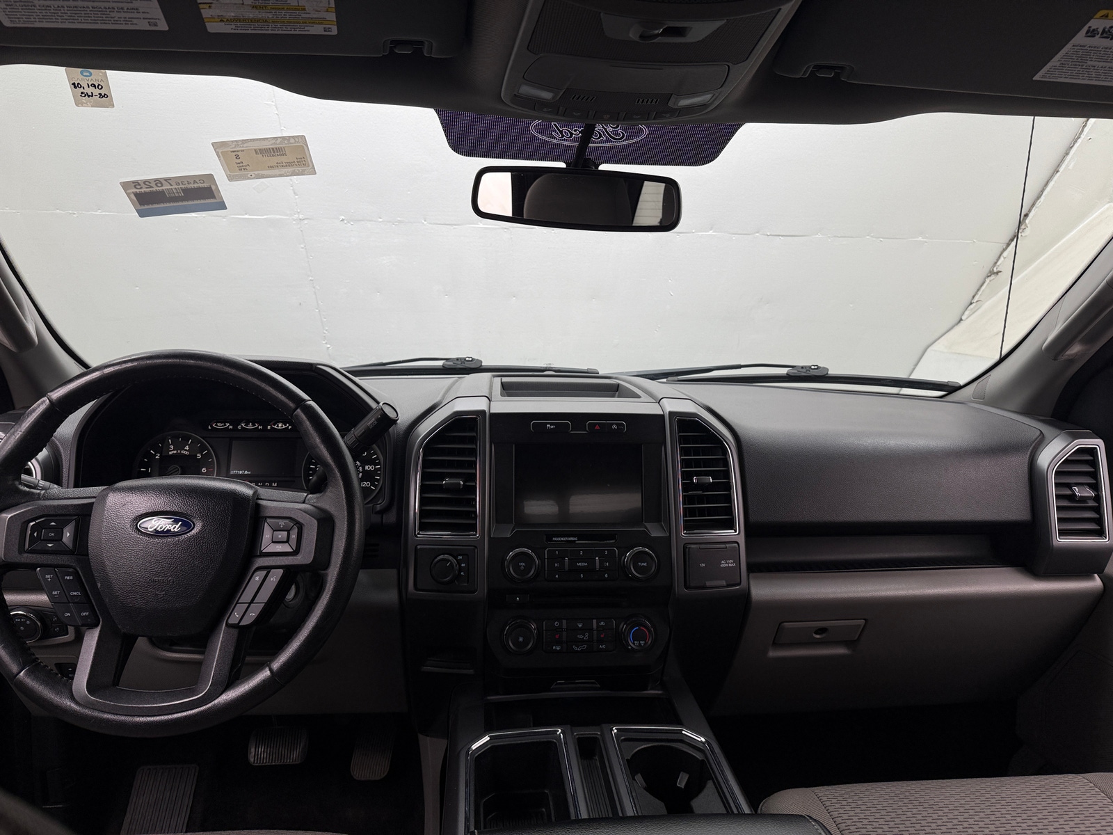 Thumbnail: 2018 Ford Econoline - 3