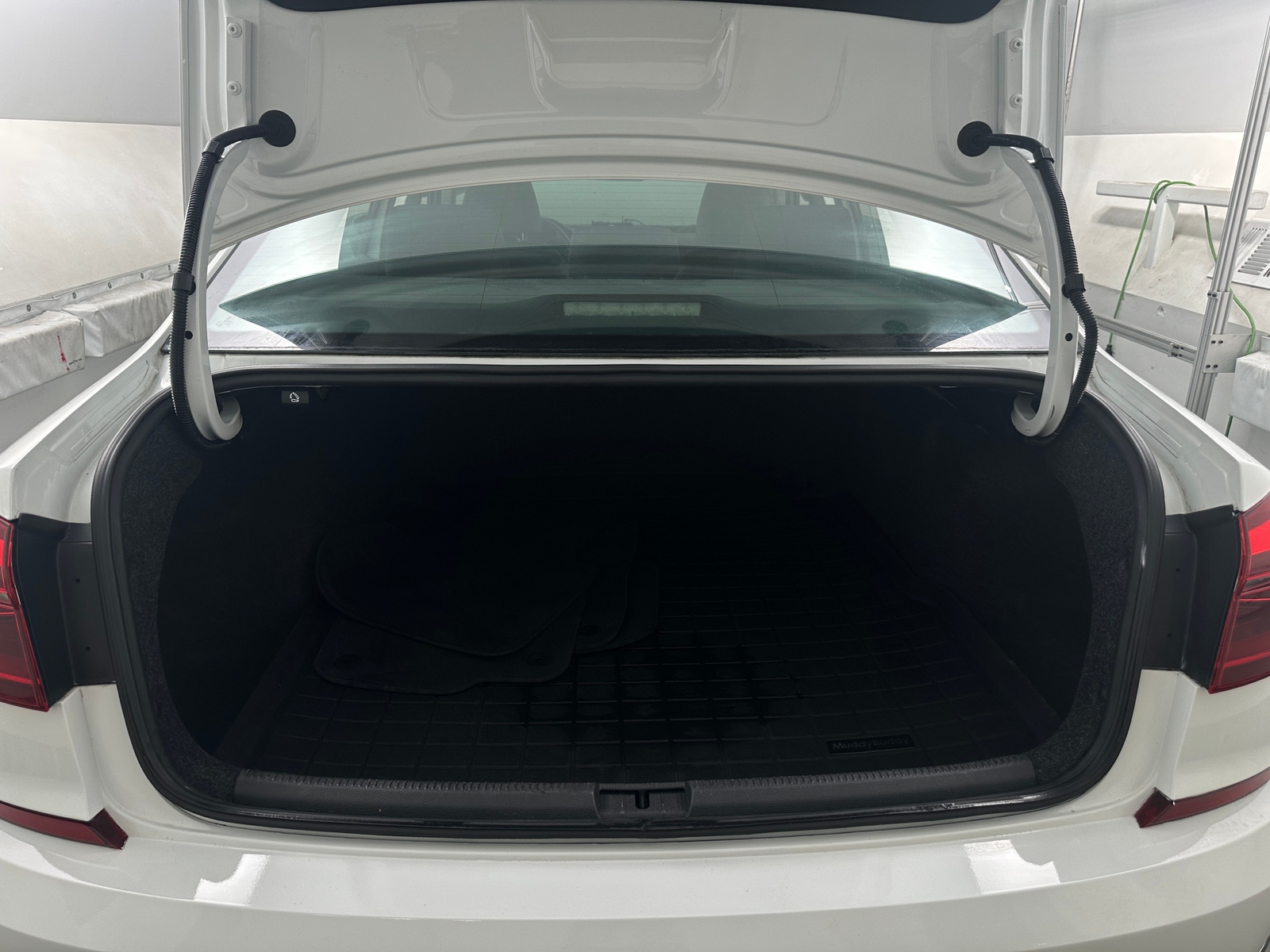 Thumbnail: 2018 Volkswagen Passat - 6