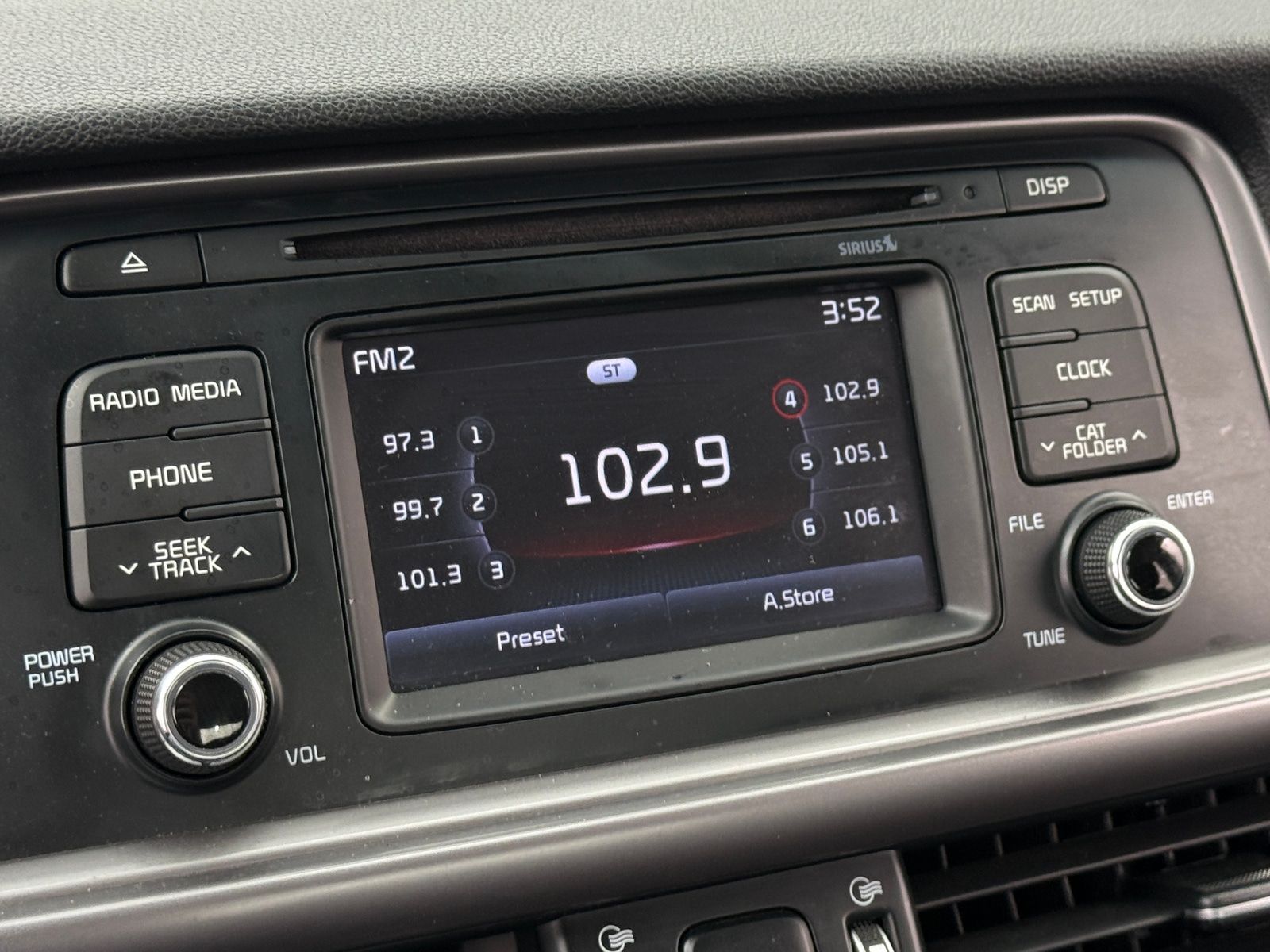 Thumbnail: 2017 Kia Optima - 4