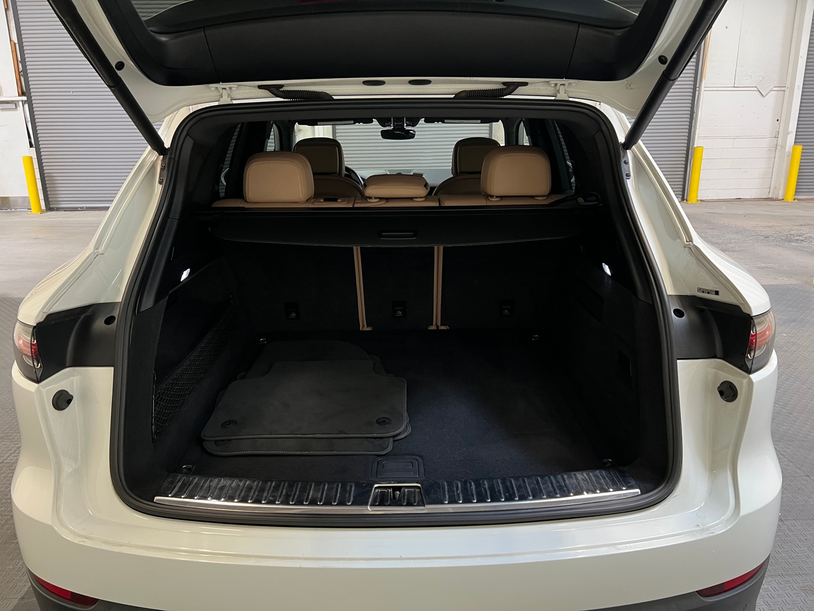 Thumbnail: 2020 Porsche Cayenne - 6