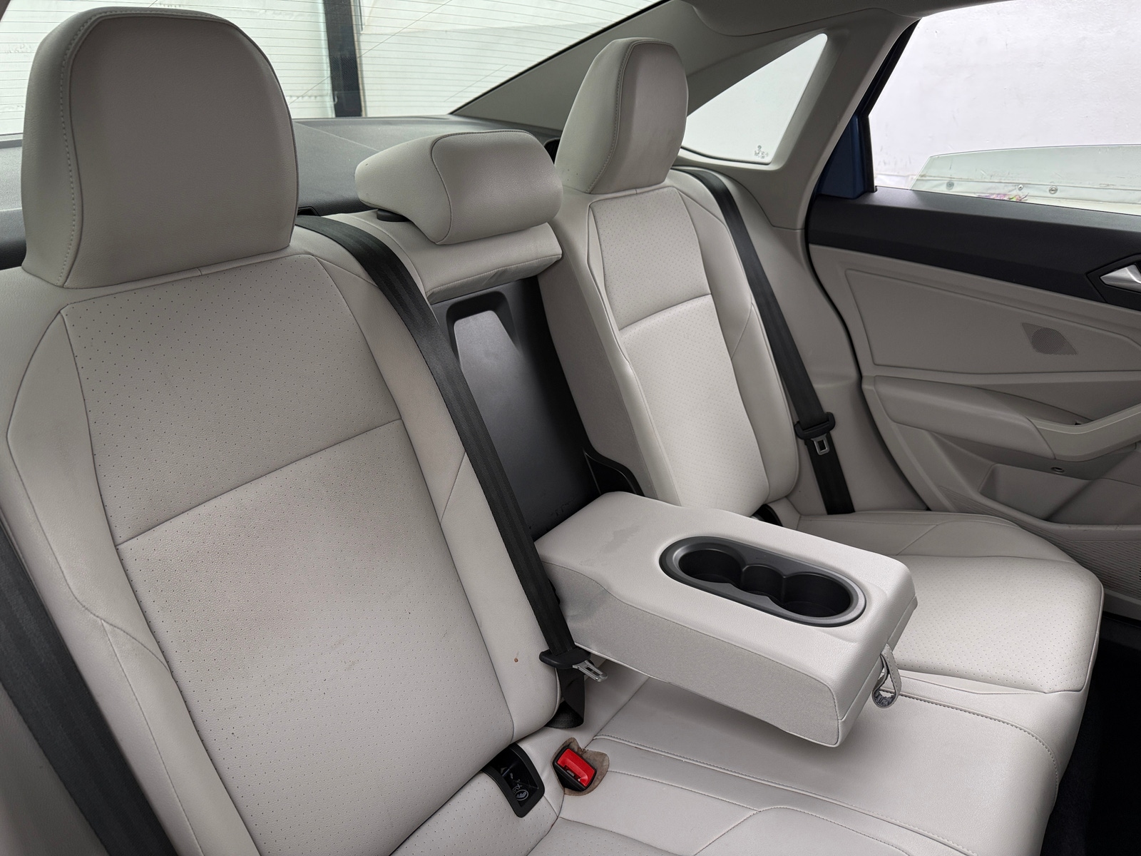 Thumbnail: 2019 Volkswagen Jetta - 5