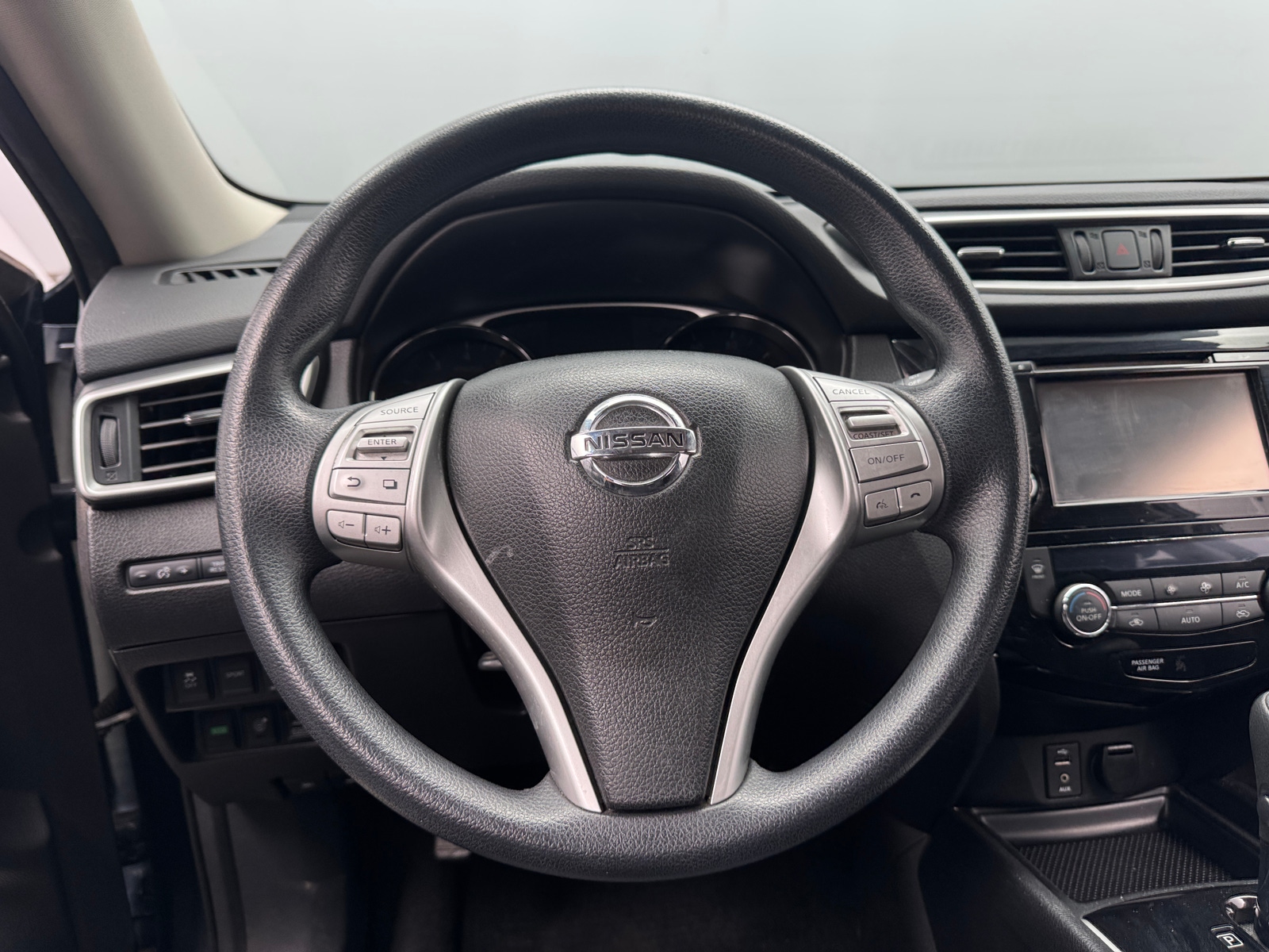 Thumbnail: 2015 Nissan Rogue - 5