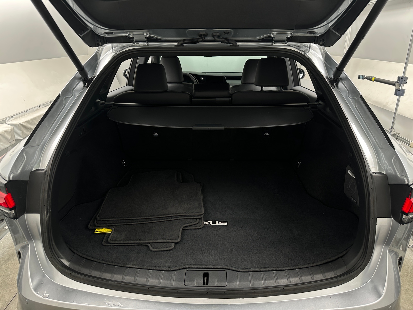 Thumbnail: 2025 Lexus RX - 7