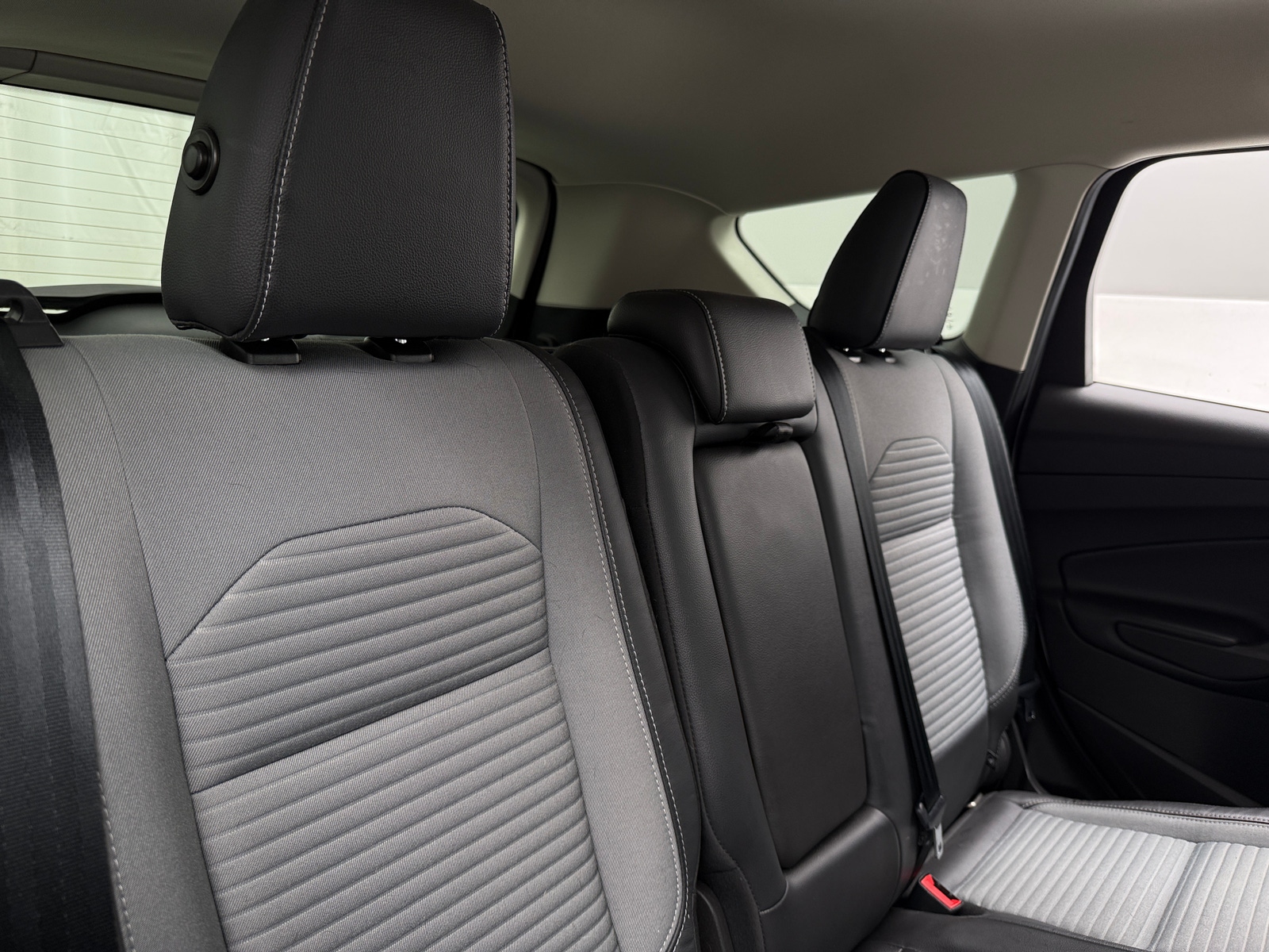 Thumbnail: 2019 Ford Escape - 6