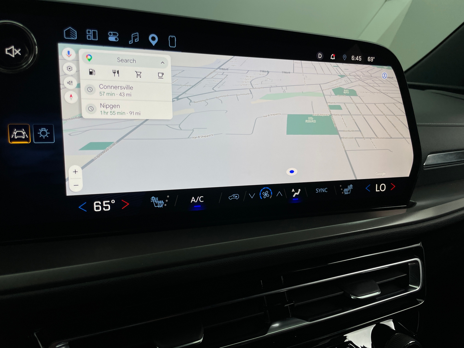 Thumbnail: 2026 Chevrolet Traverse - 4