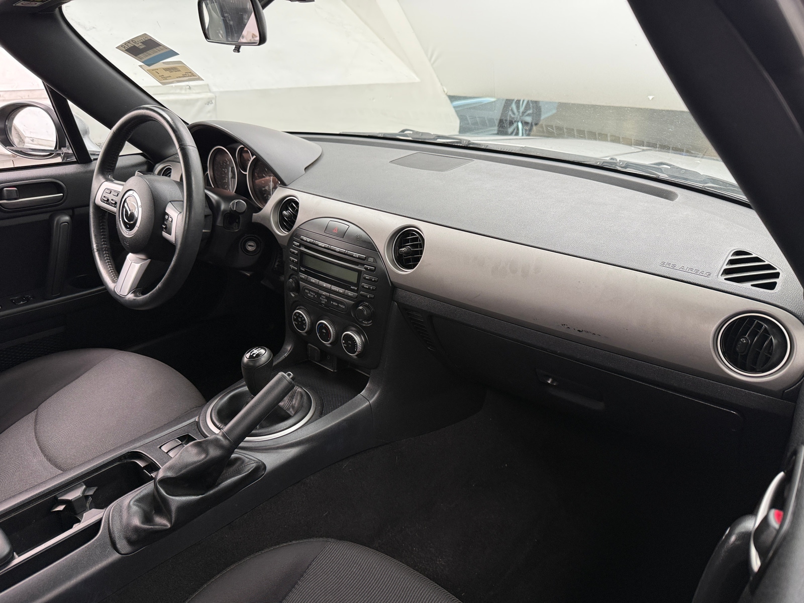 Thumbnail: 2011 Mazda MX-5 Miata - 3