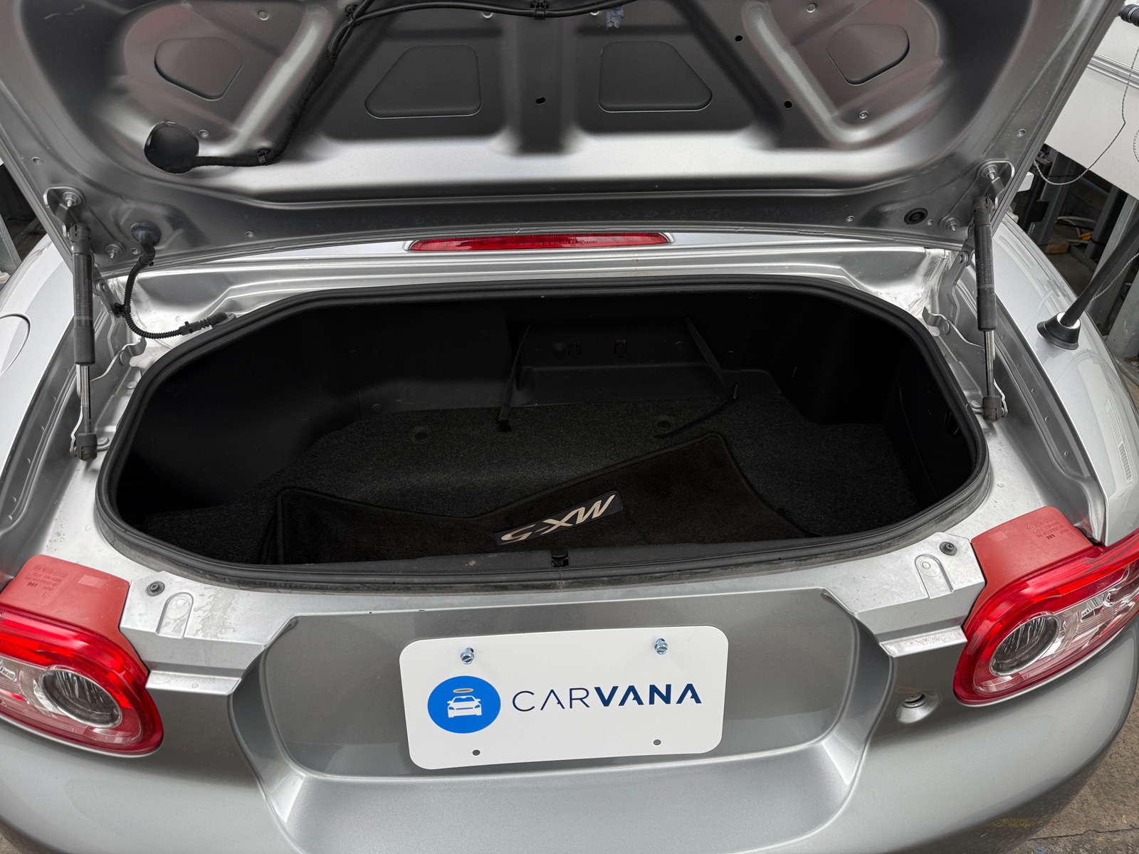 Thumbnail: 2011 Mazda MX-5 Miata - 6