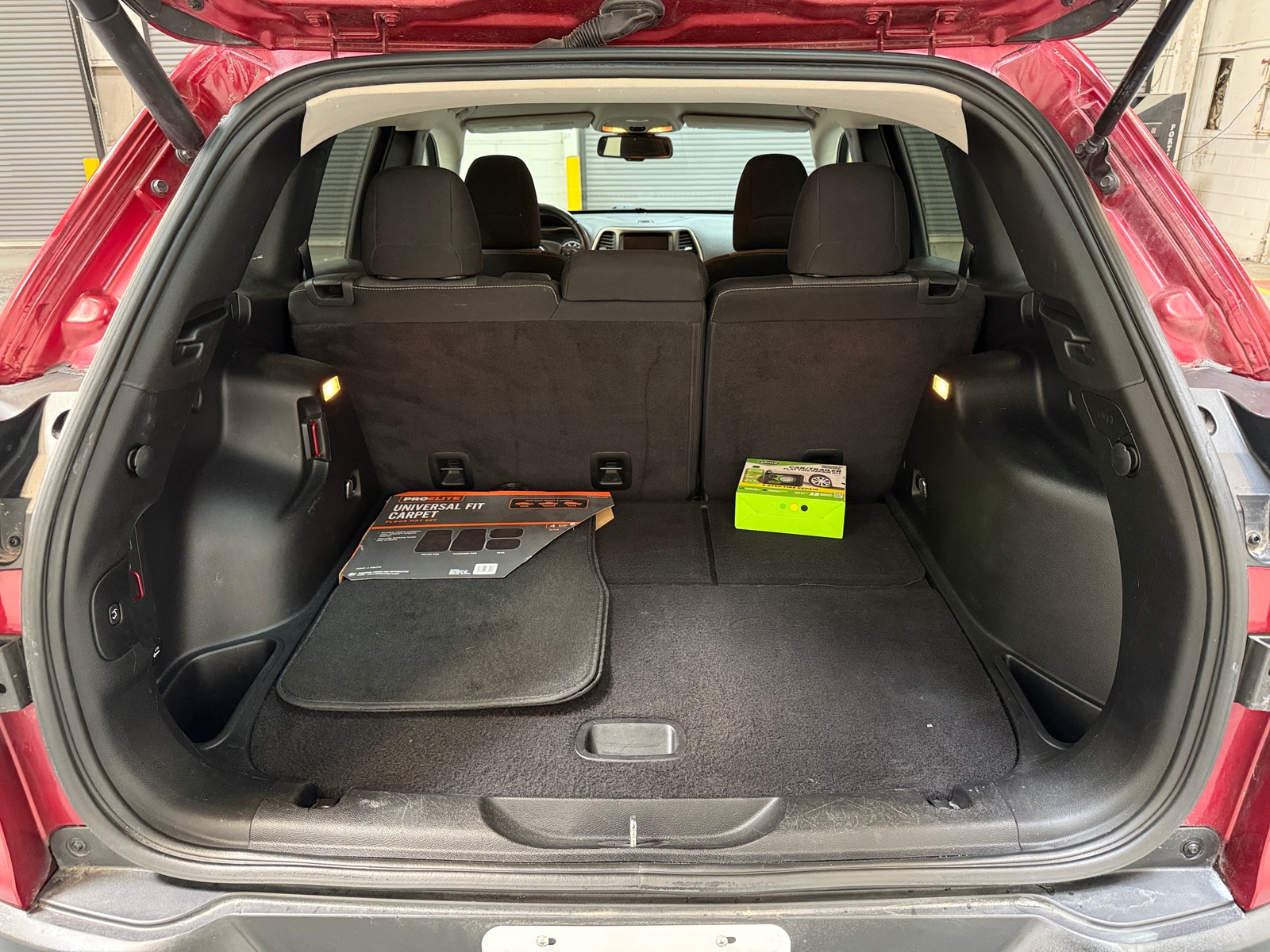 Thumbnail: 2014 Jeep Cherokee - 7
