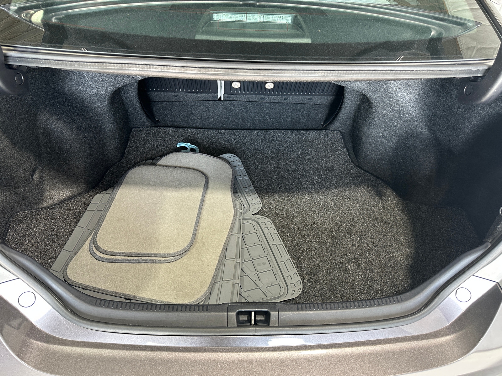 Thumbnail: 2017 Toyota Camry - 7