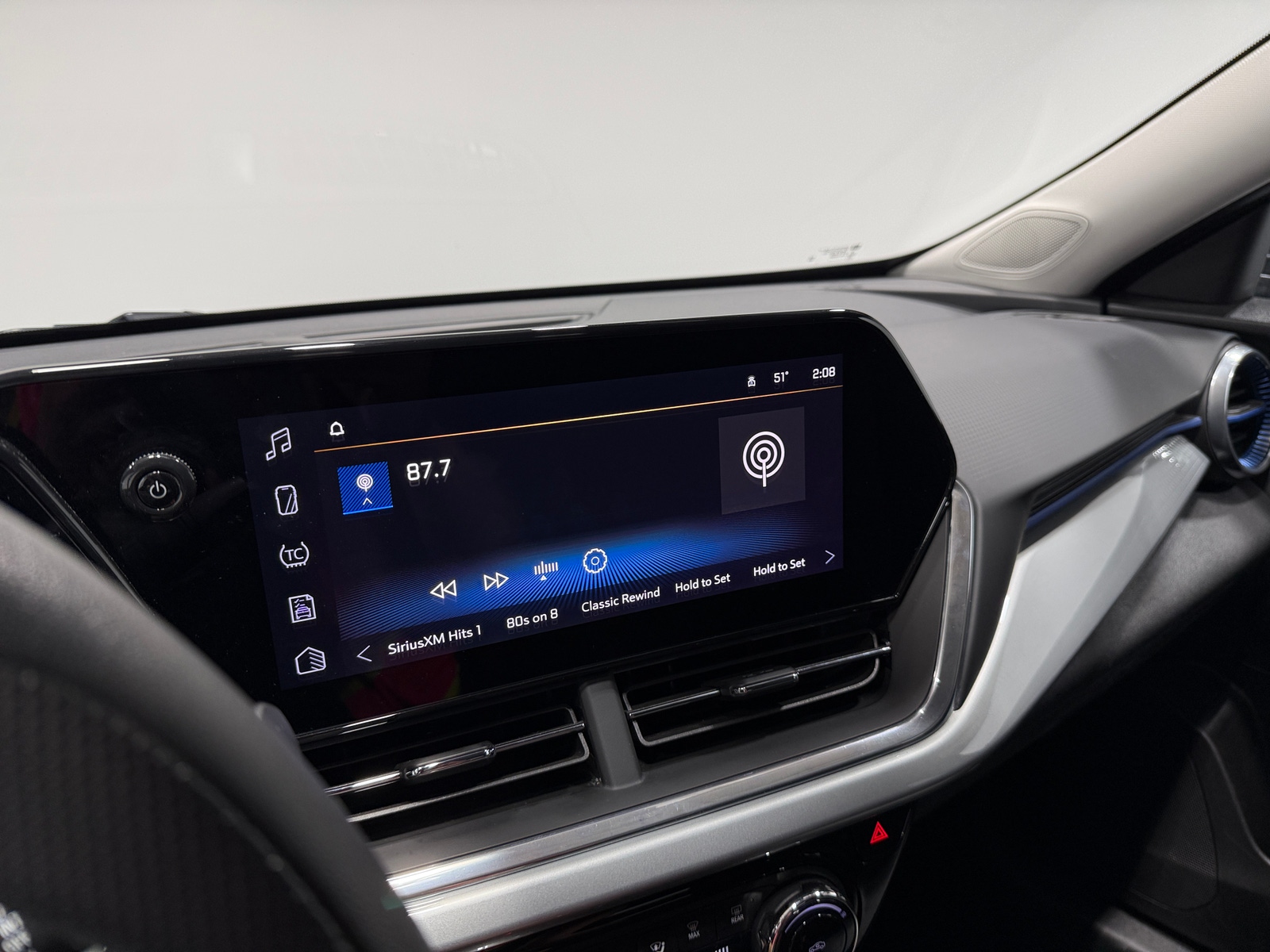 Thumbnail: 2025 Chevrolet Trax - 4