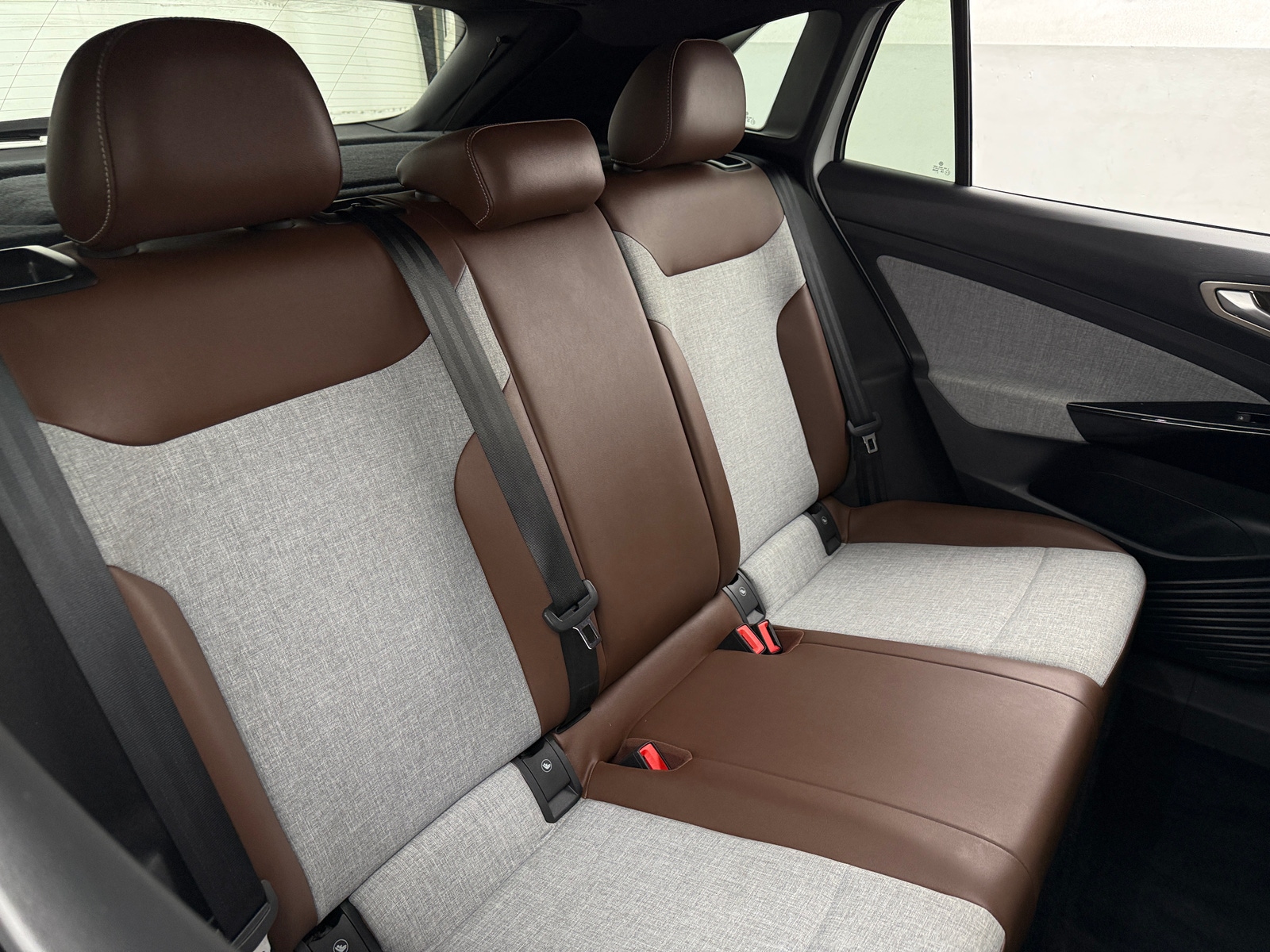 Thumbnail: 2023 Volkswagen ID.4 - 6