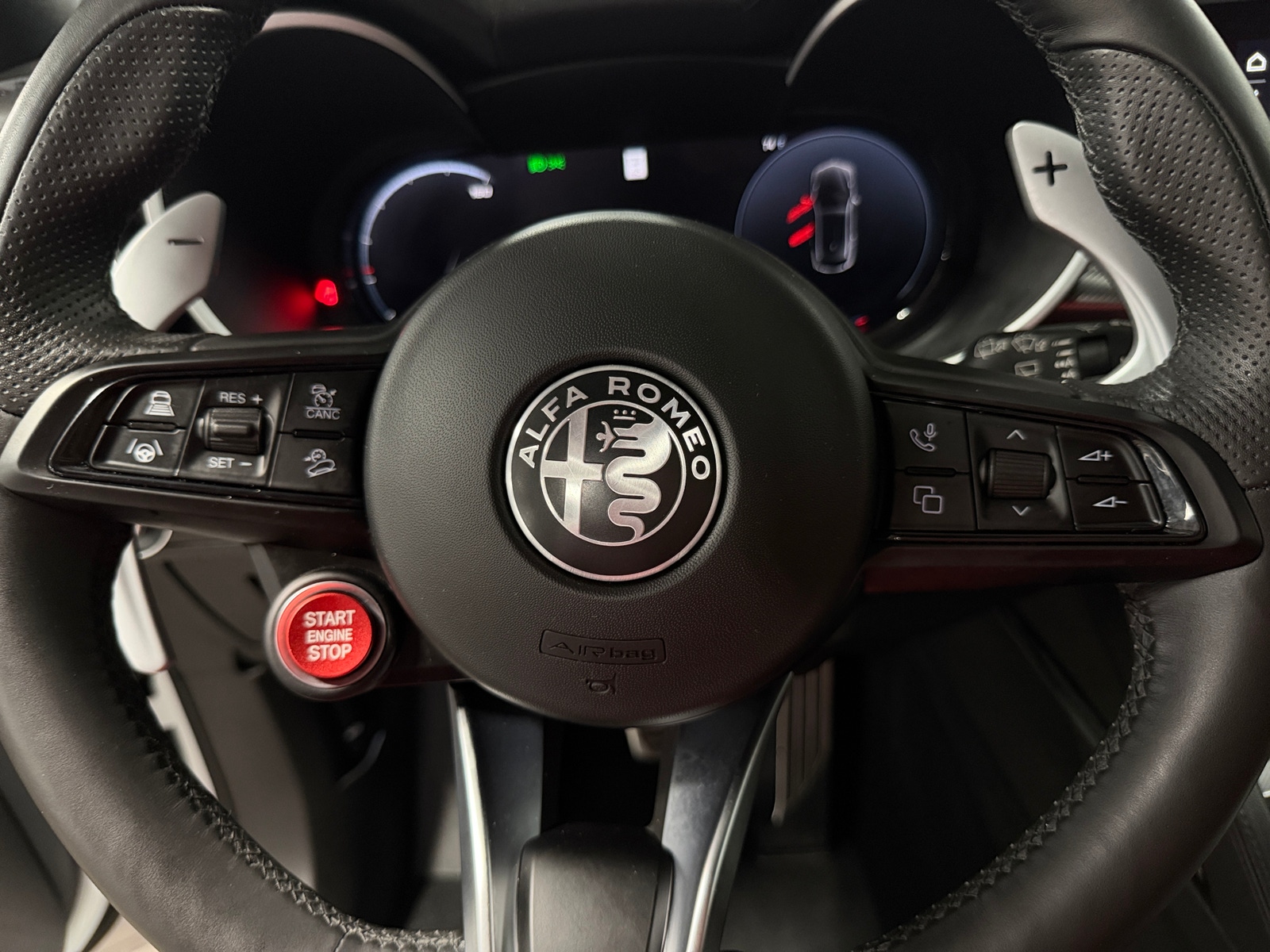 Thumbnail: 2024 Alfa Romeo Stelvio - 4