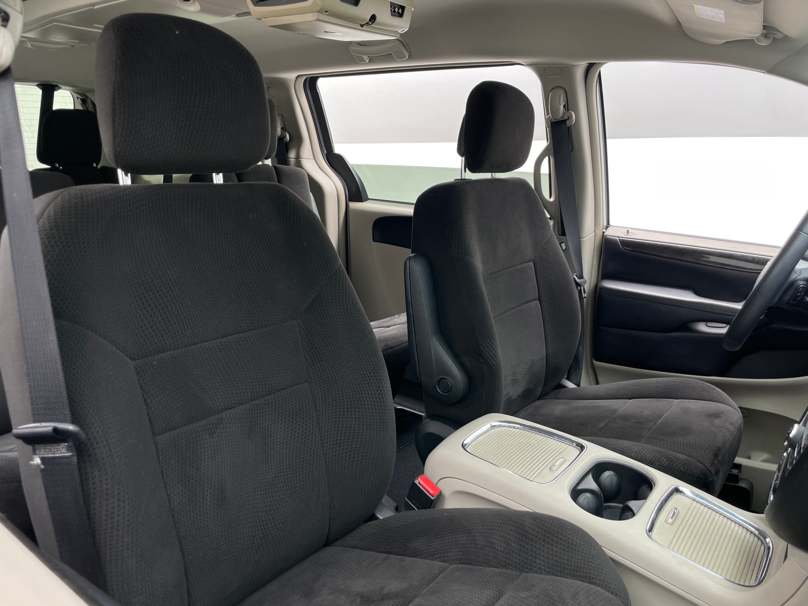 Thumbnail: 2013 Dodge Grand Caravan - 2