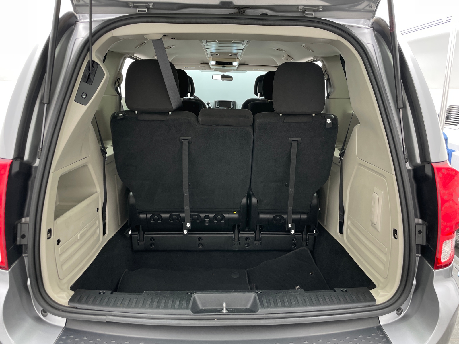 Thumbnail: 2013 Dodge Grand Caravan - 7