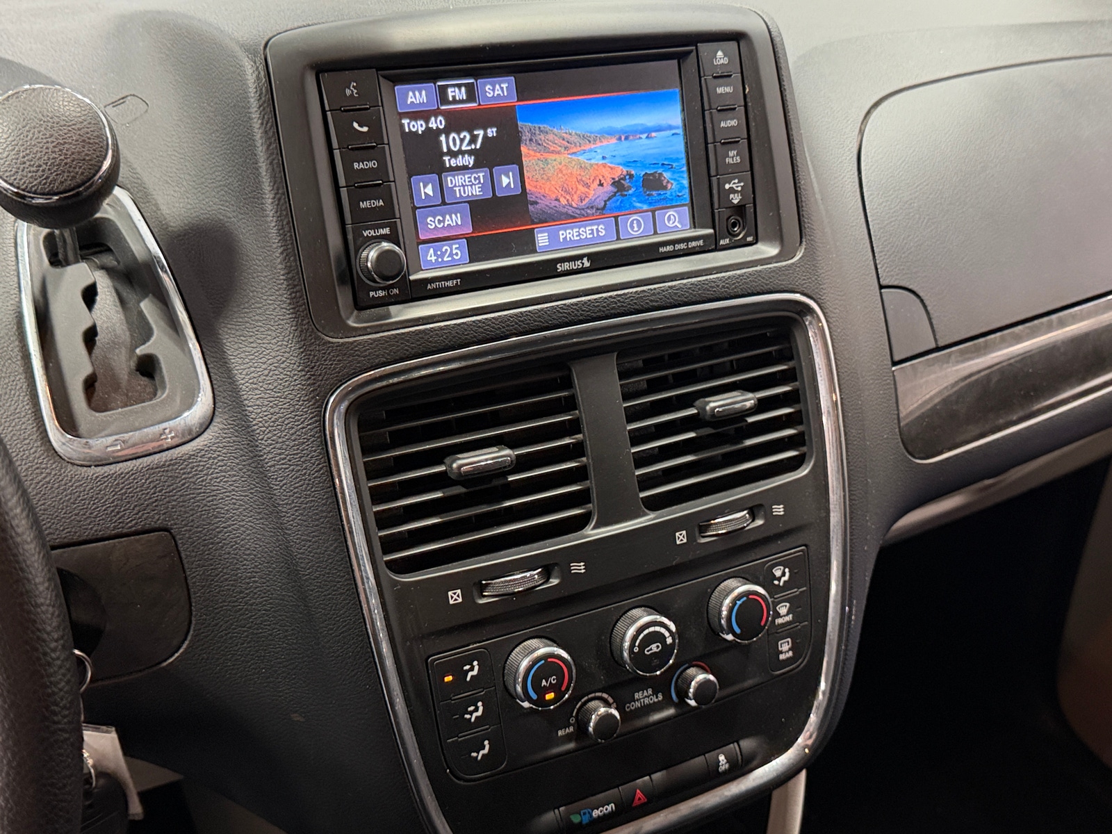 Thumbnail: 2019 Dodge Grand Caravan - 4