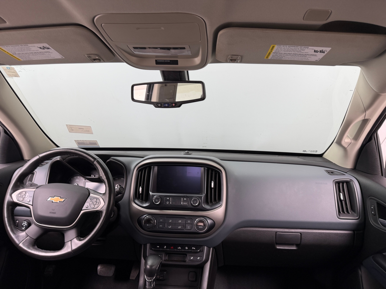 Thumbnail: 2022 Chevrolet Colorado - 3