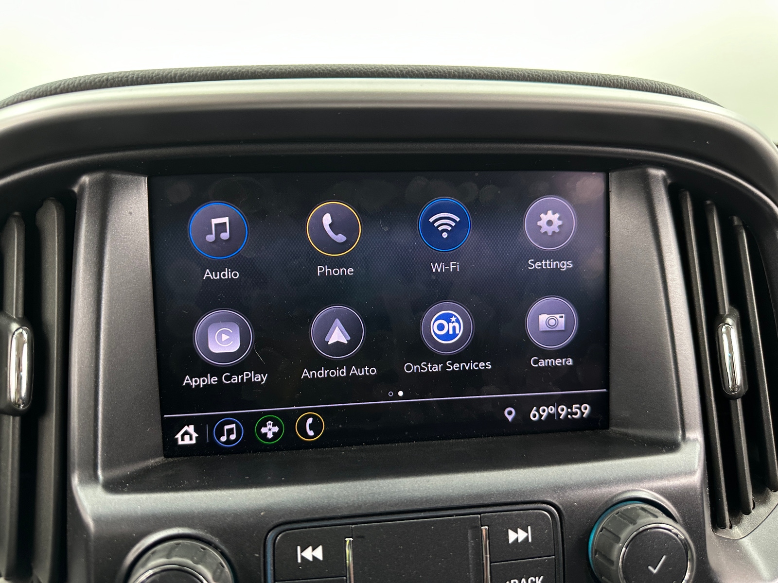 Thumbnail: 2021 Chevrolet Colorado - 4