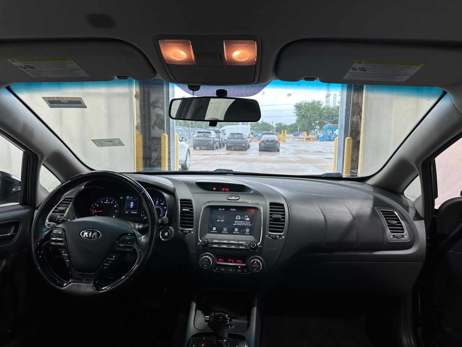Thumbnail: 2017 Kia Forte - 2
