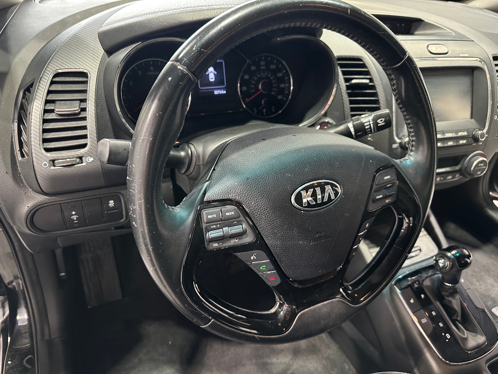 Thumbnail: 2017 Kia Forte - 4