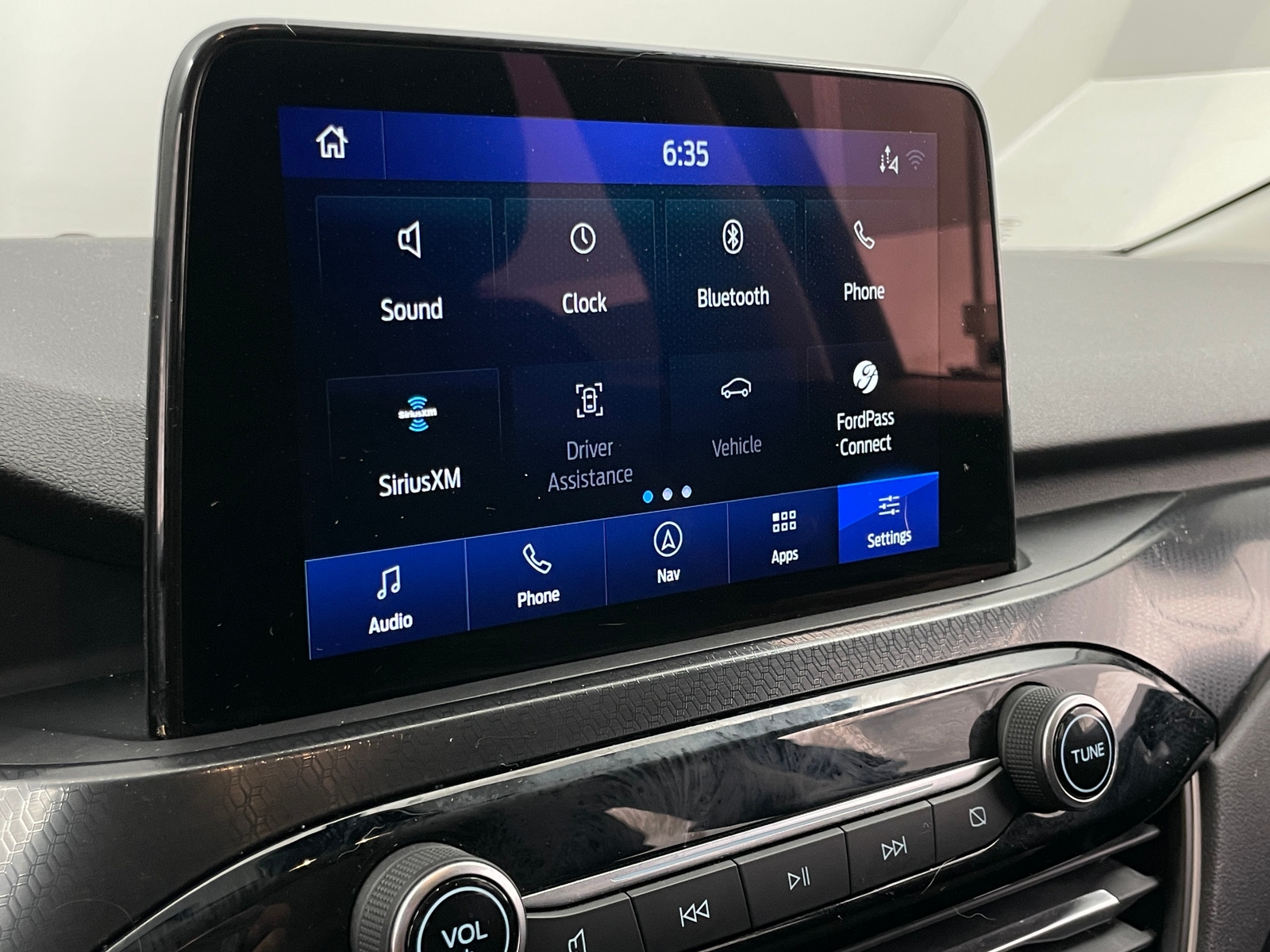 Thumbnail: 2022 Ford Escape - 3