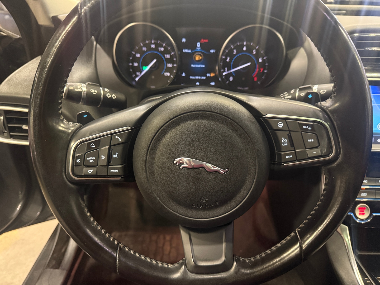 Thumbnail: 2019 Jaguar XE - 4