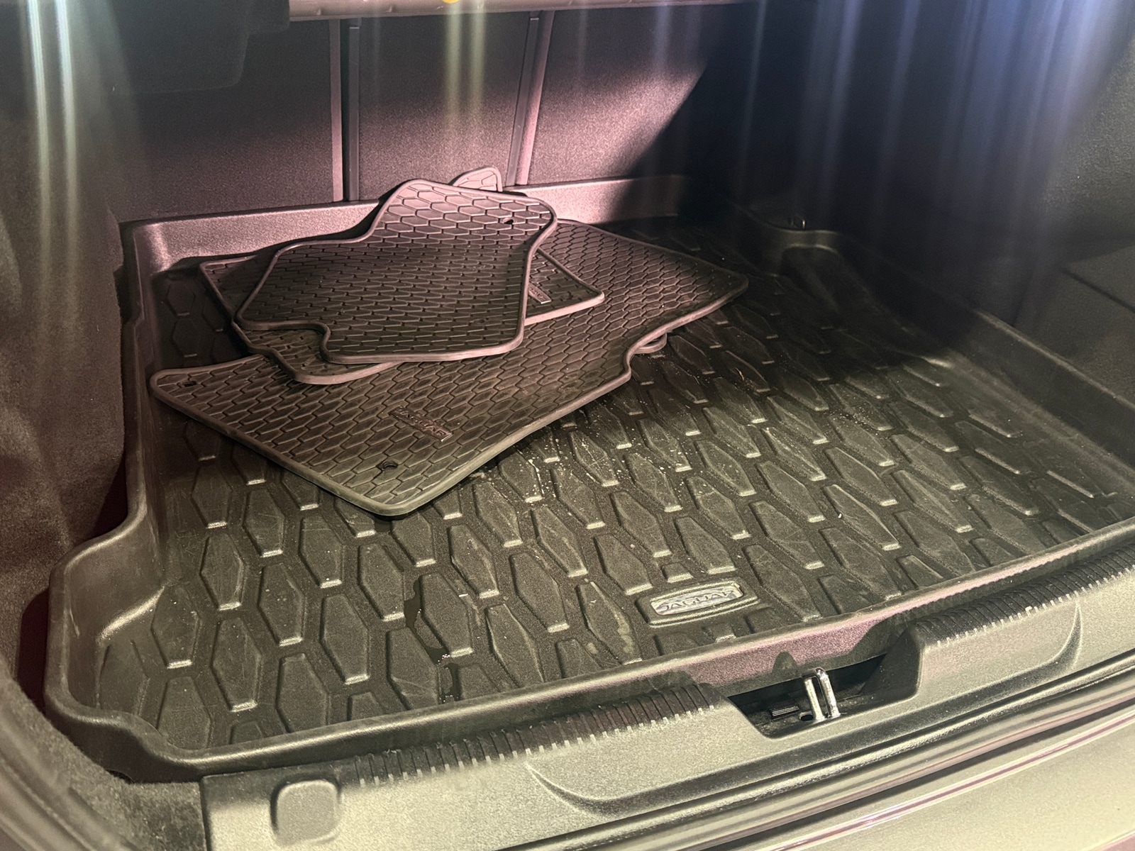 Thumbnail: 2019 Jaguar XE - 6